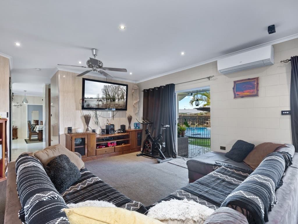 13 Leeuwin Crescent, Bentley Park, QLD, 4869, Bentley Park - Thumbnail 8