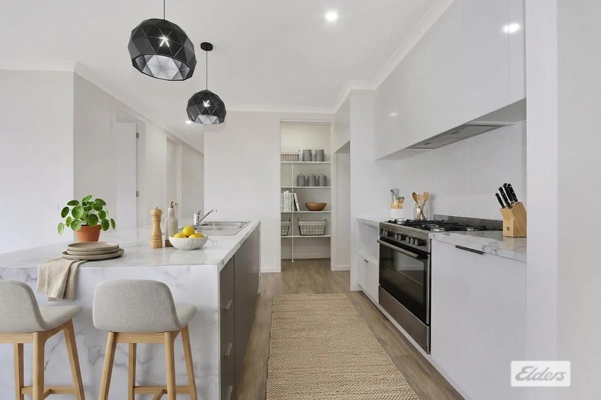 24 Dartnell Crescent, Wodonga, VIC, 3690, Wodonga - Thumbnail 2