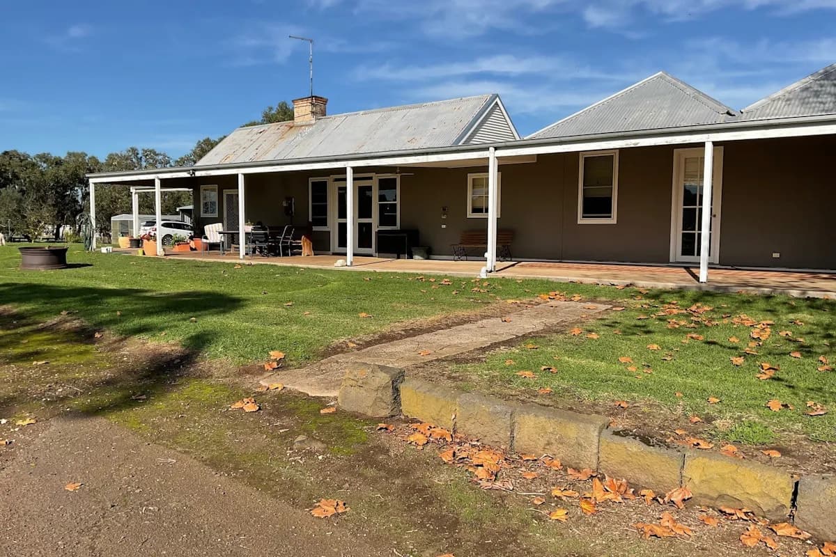 16 Boundary Road, Mortlake, VIC, 3272, Mortlake - Thumbnail 2