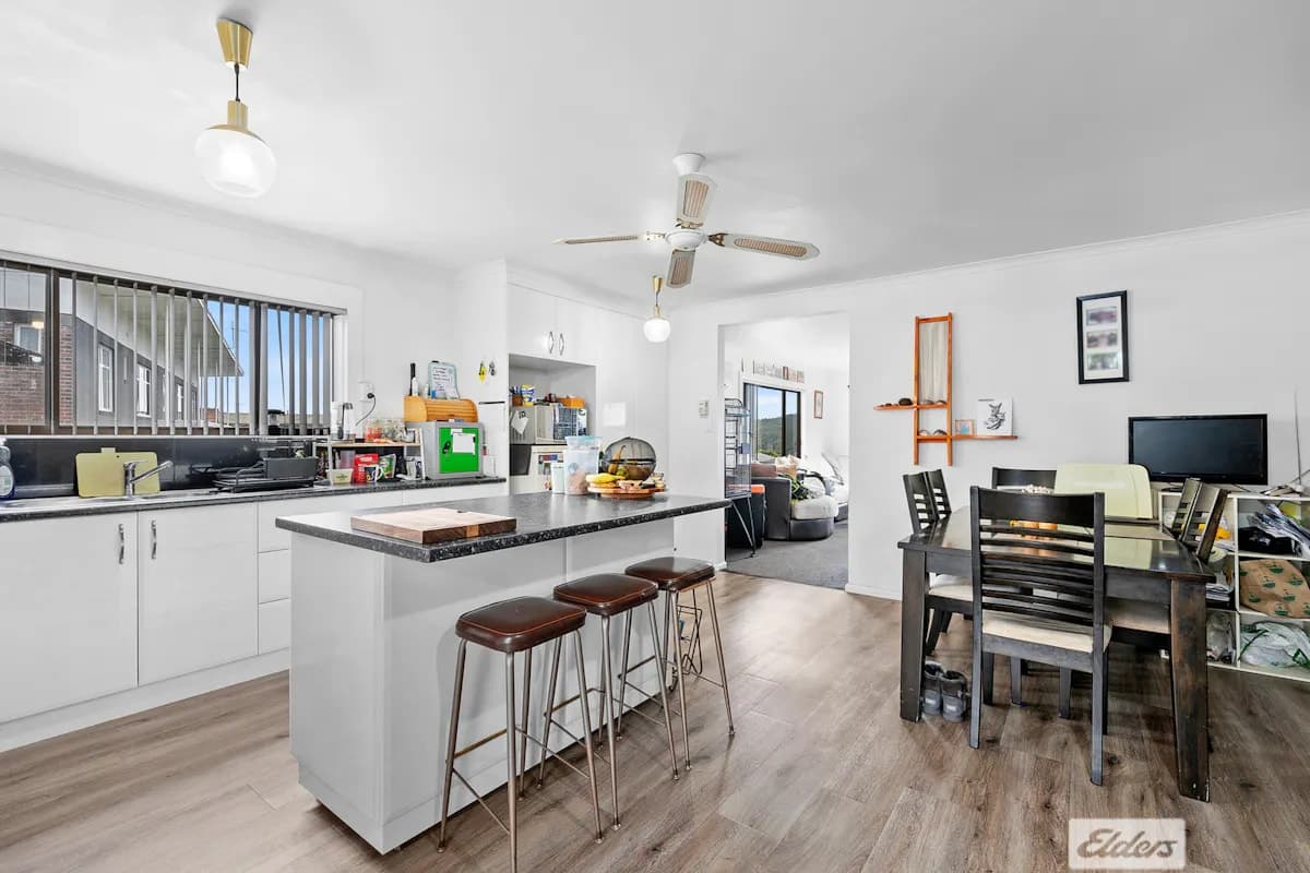 102-104 Old Surrey Road, Havenview, TAS, 7320, Havenview - Thumbnail 4