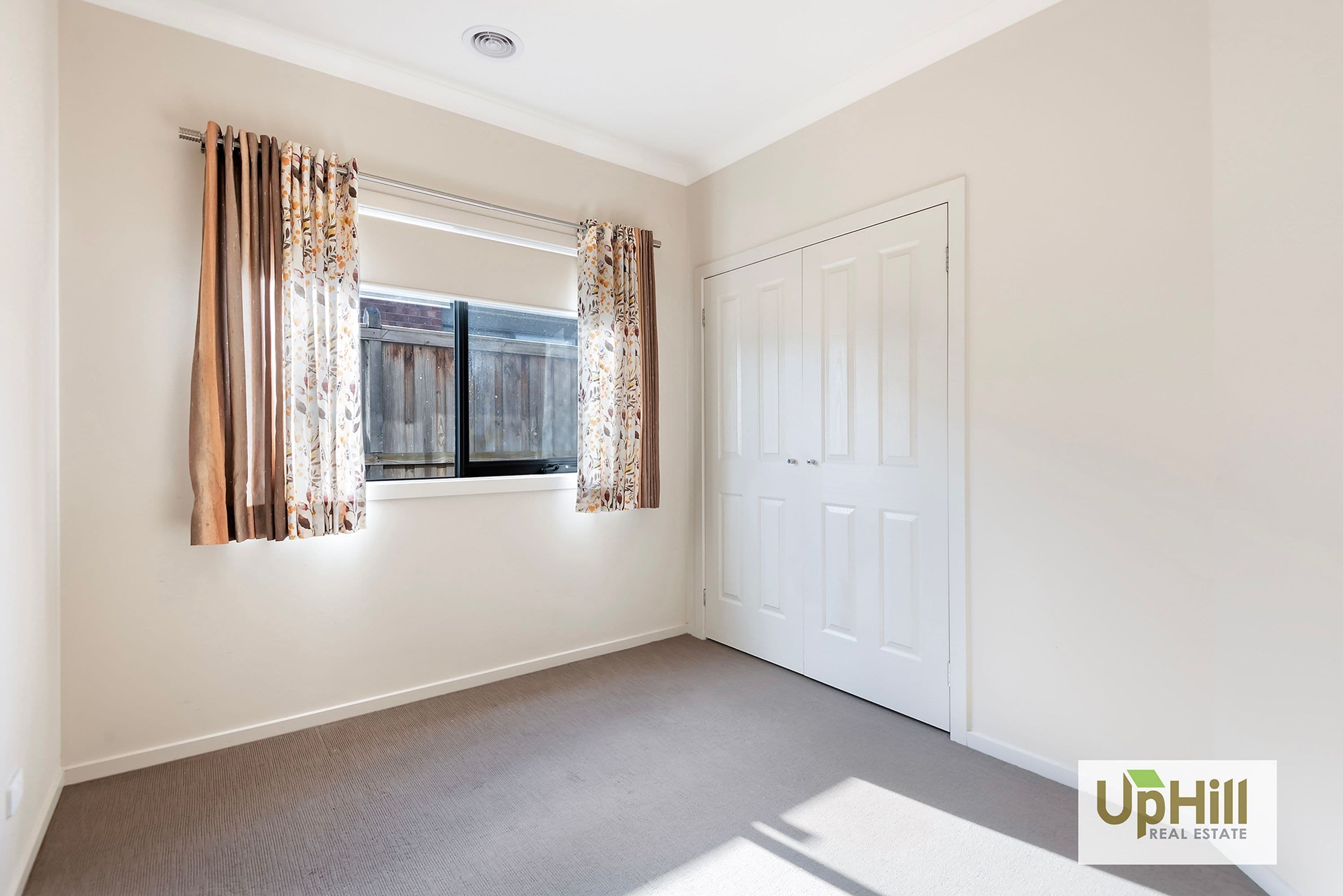 37 Fenway Blvd, Clyde North - Thumbnail 8