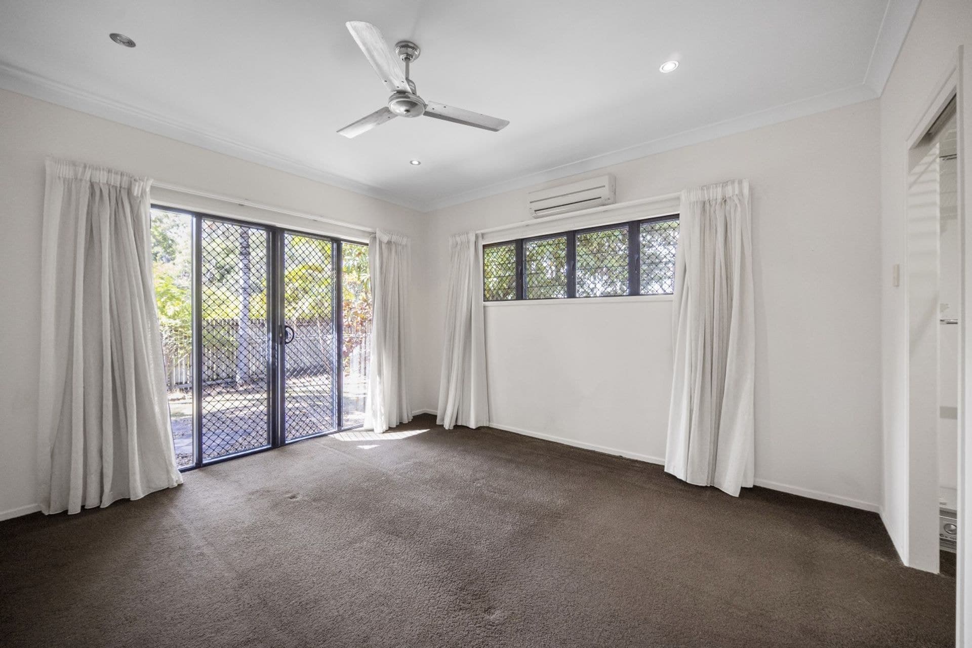 61 Timbury Way, Mount Louisa, QLD, 4814, Mount Louisa - Thumbnail 5
