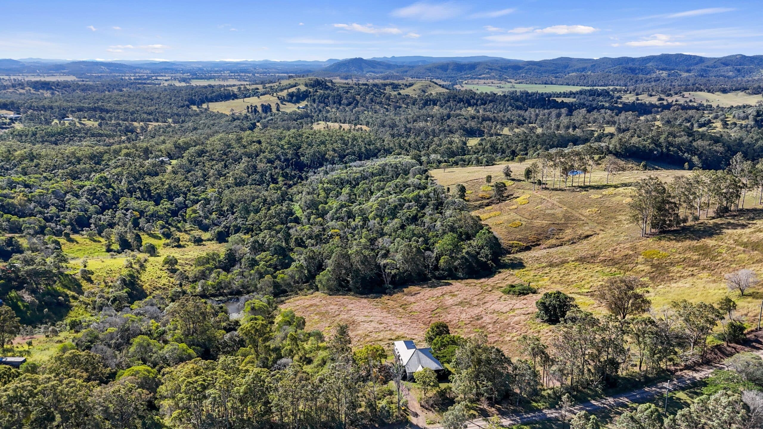563 Whelan Road, Bollier - Thumbnail 4