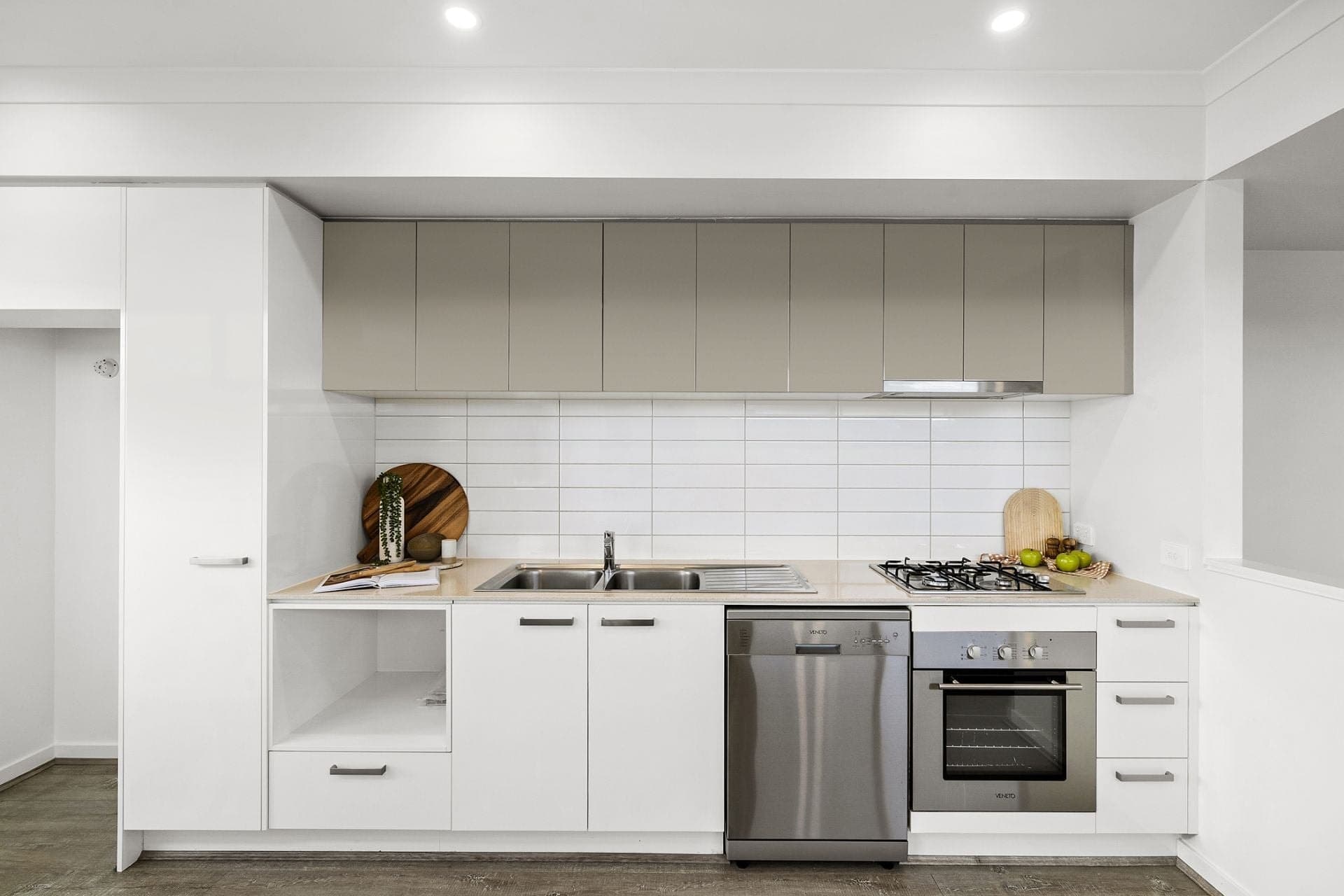 16 Cobalt Walk, Craigieburn, Craigieburn - Thumbnail 4