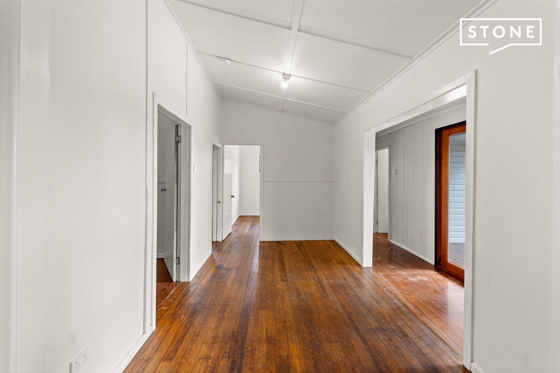 14 Martins Point Road, Harwood, Harwood - Thumbnail 8