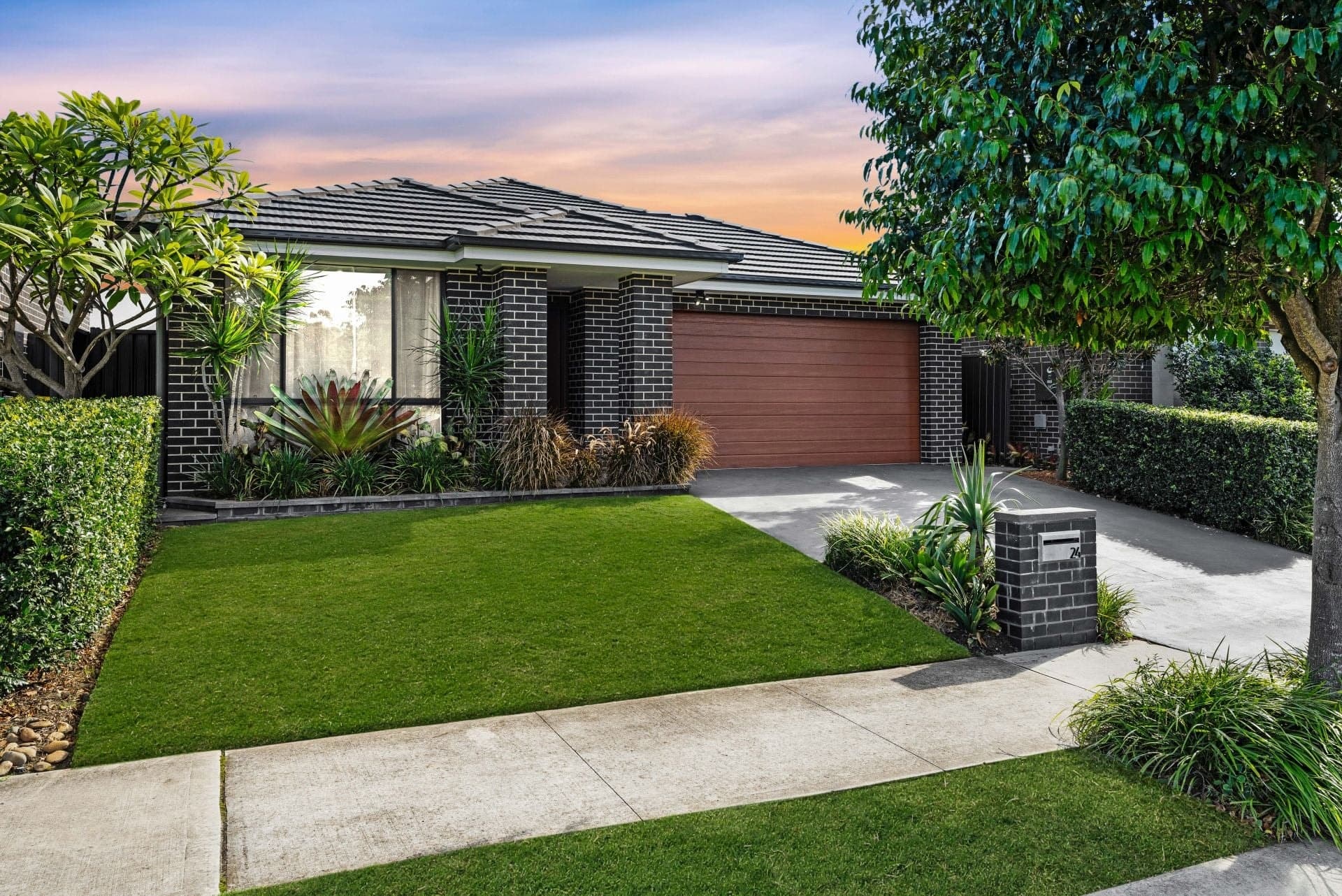 24 Poulton Terrace, Campbelltown, Campbelltown - Image 1