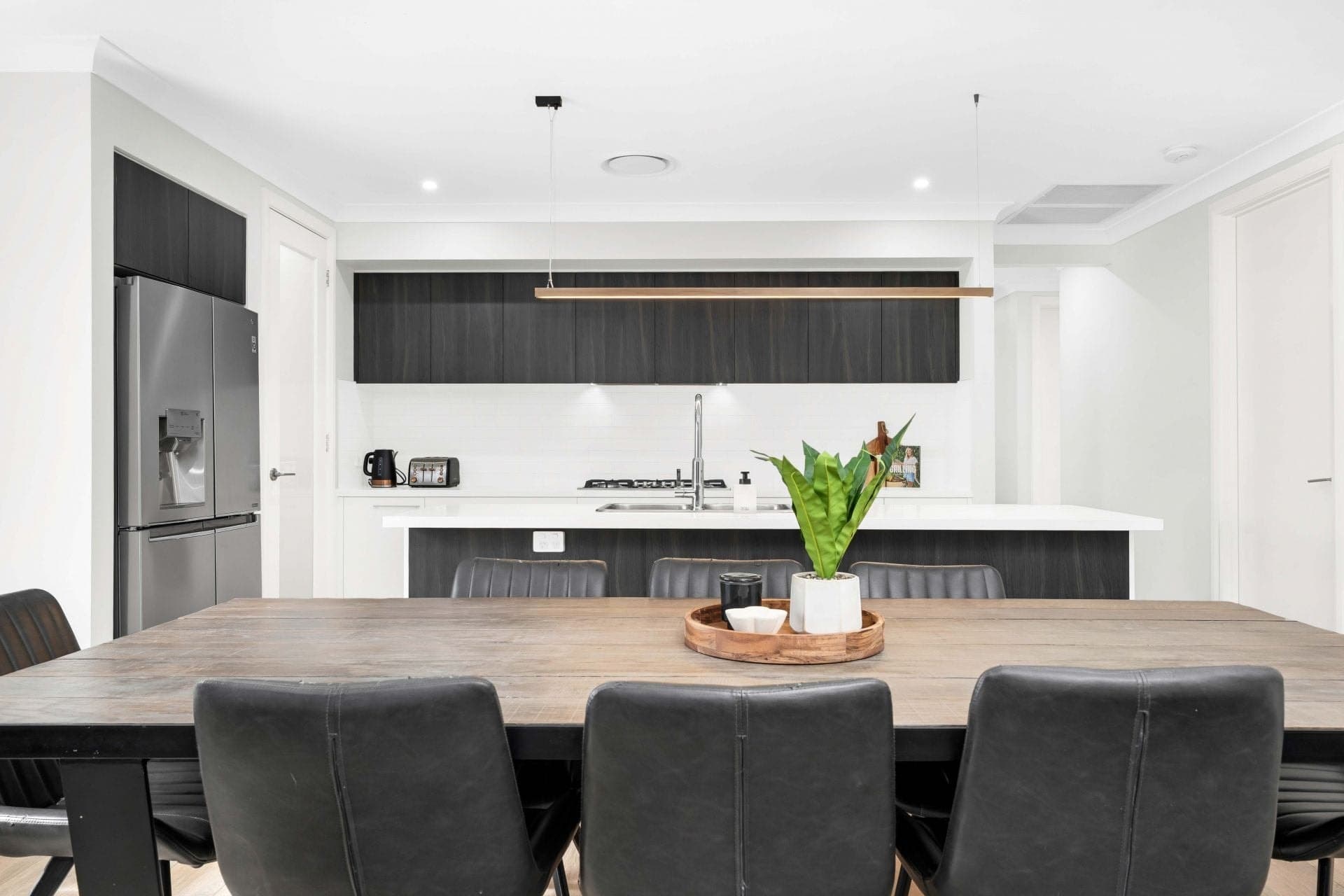 24 Poulton Terrace, Campbelltown, Campbelltown - Thumbnail 2