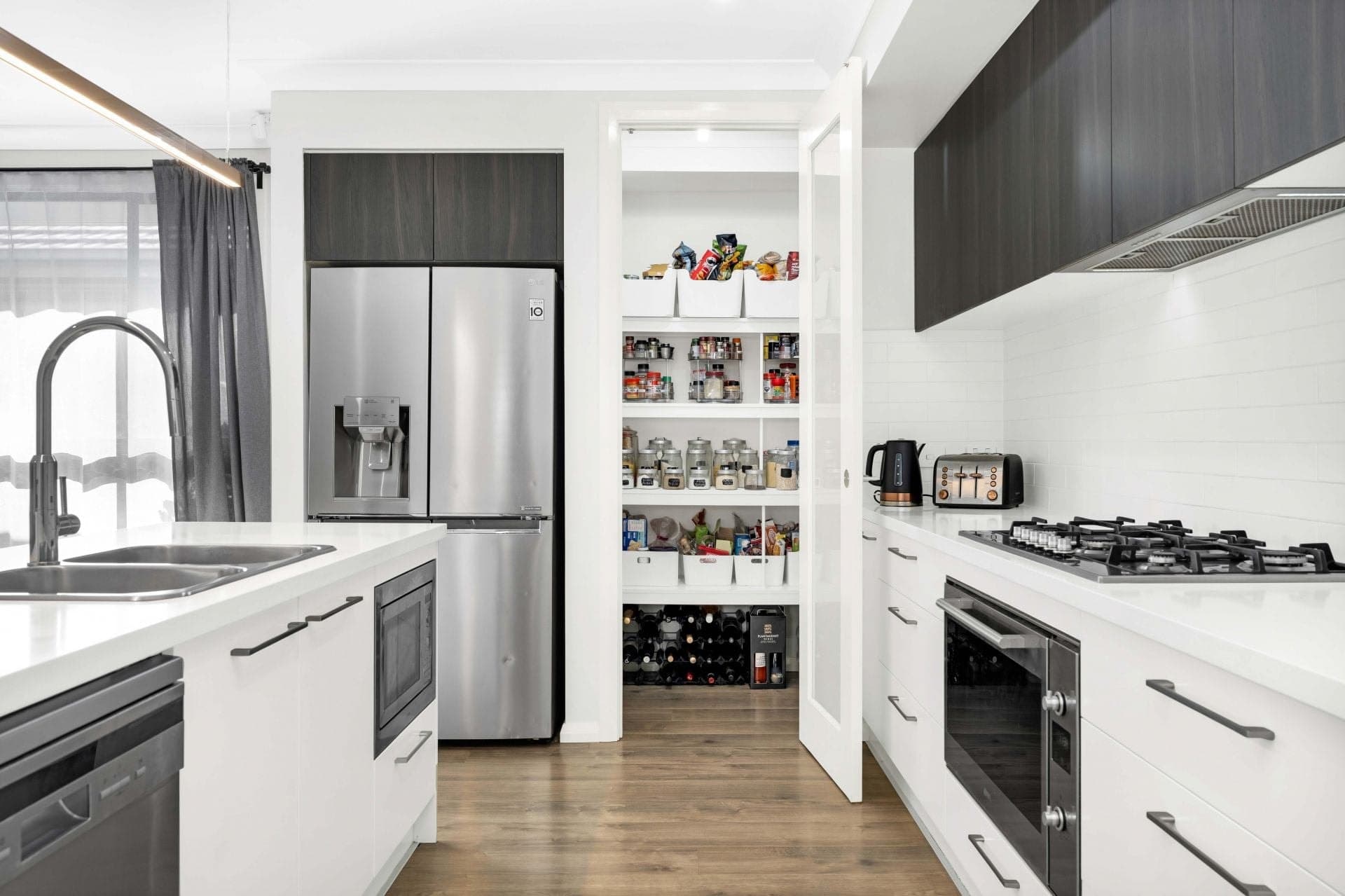 24 Poulton Terrace, Campbelltown, Campbelltown - Thumbnail 7