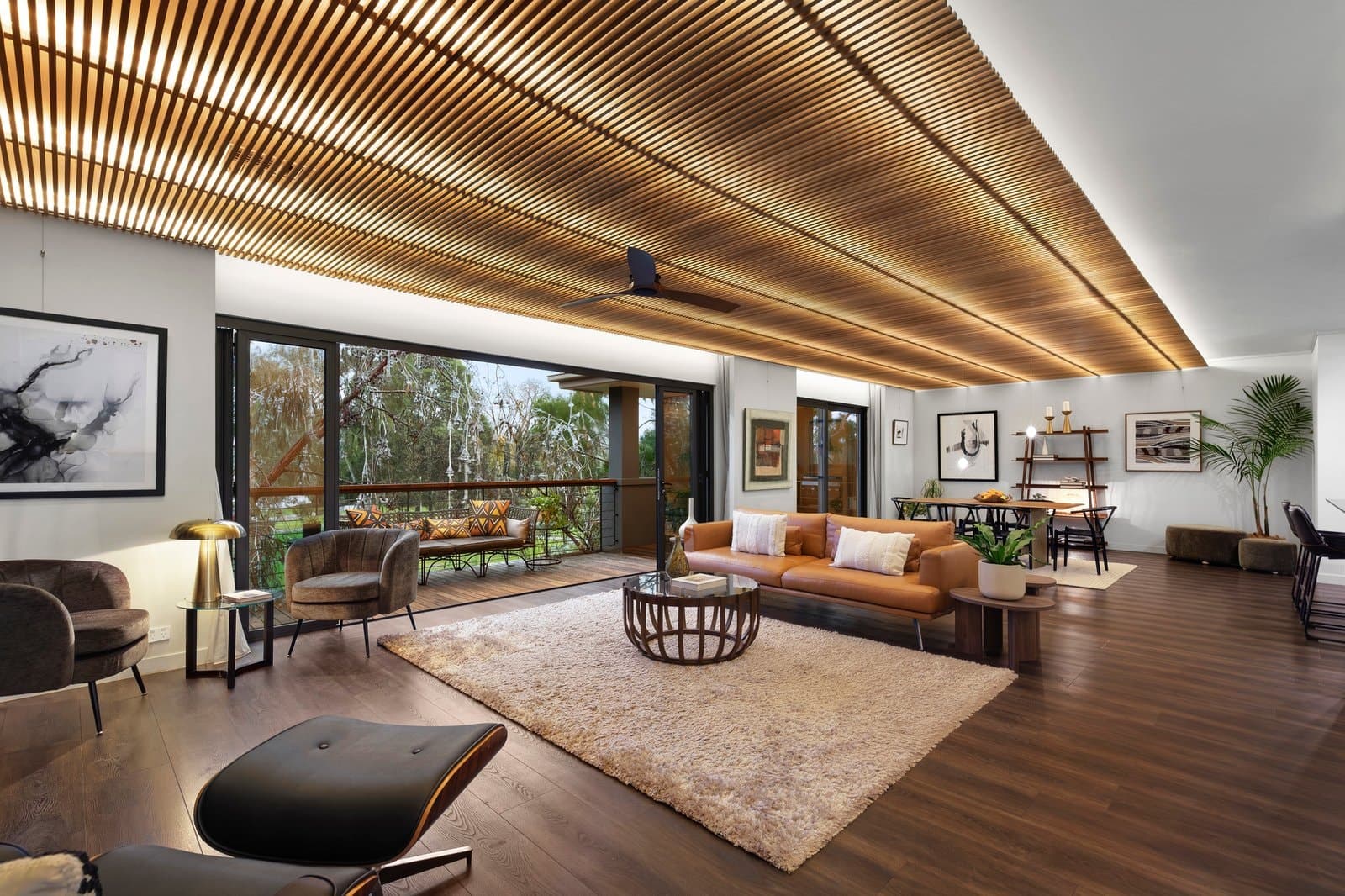 38 The Crescent, Port Melbourne - Thumbnail 2