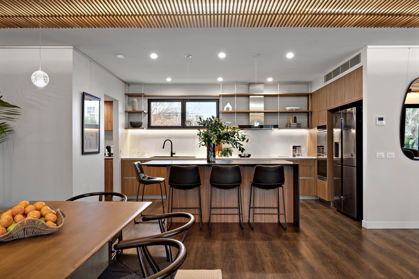 38 The Crescent, Port Melbourne - Thumbnail 4