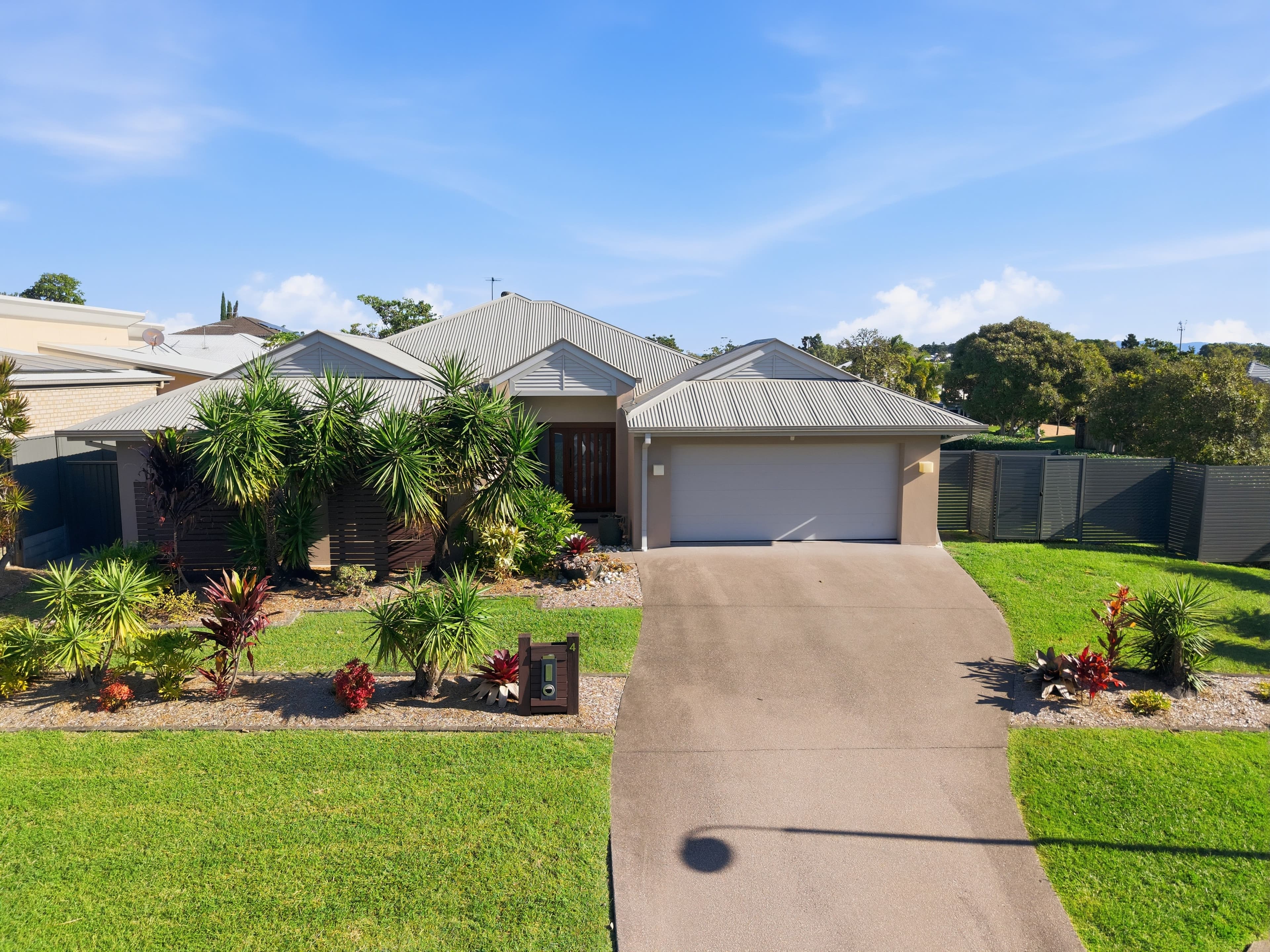4 Scenic Drive, Murrumba Downs - Thumbnail 2