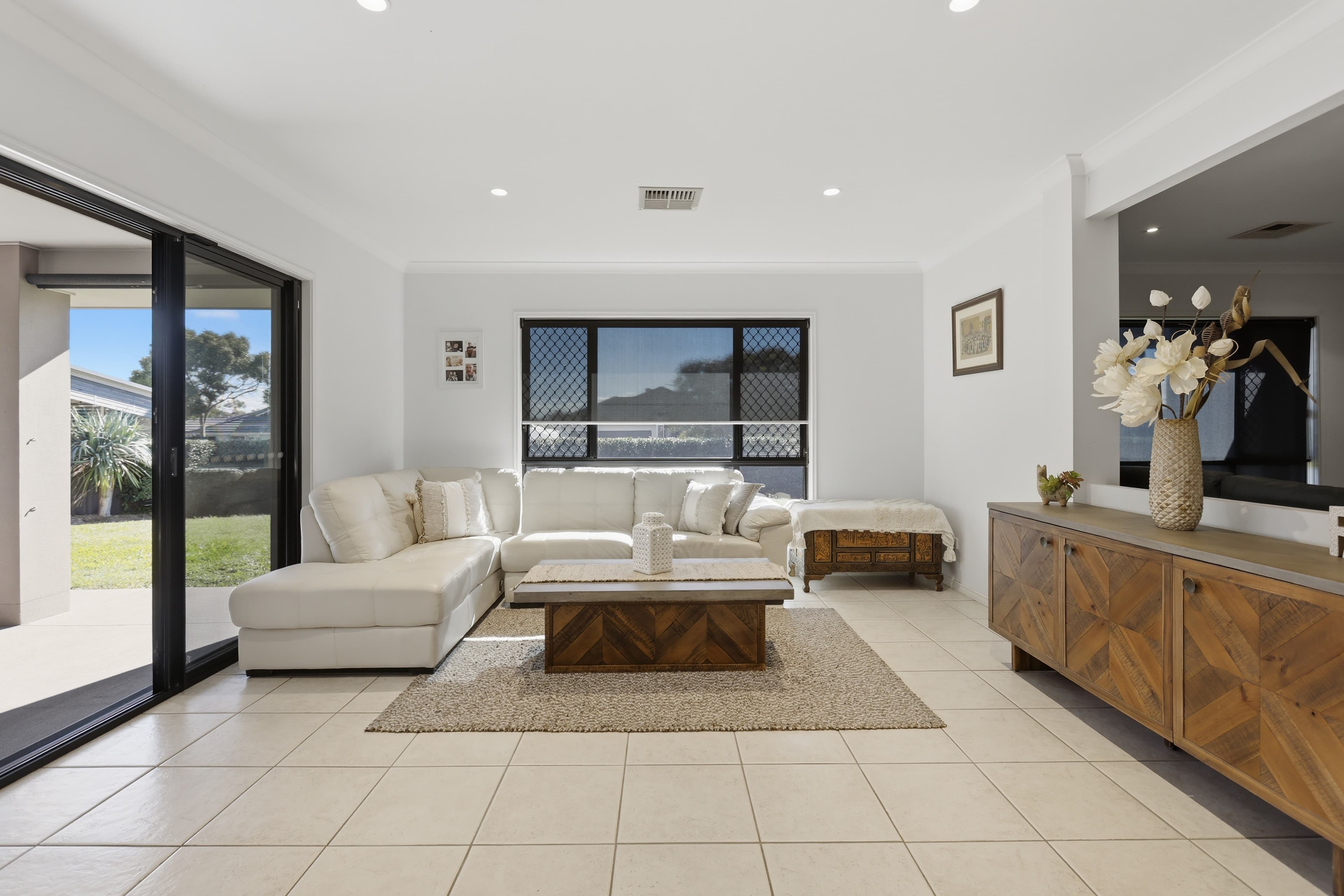 4 Scenic Drive, Murrumba Downs - Thumbnail 8