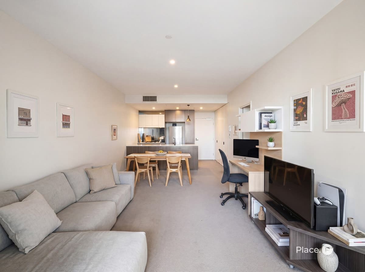 2-4 Edmondstone Street, South Brisbane - Thumbnail 2