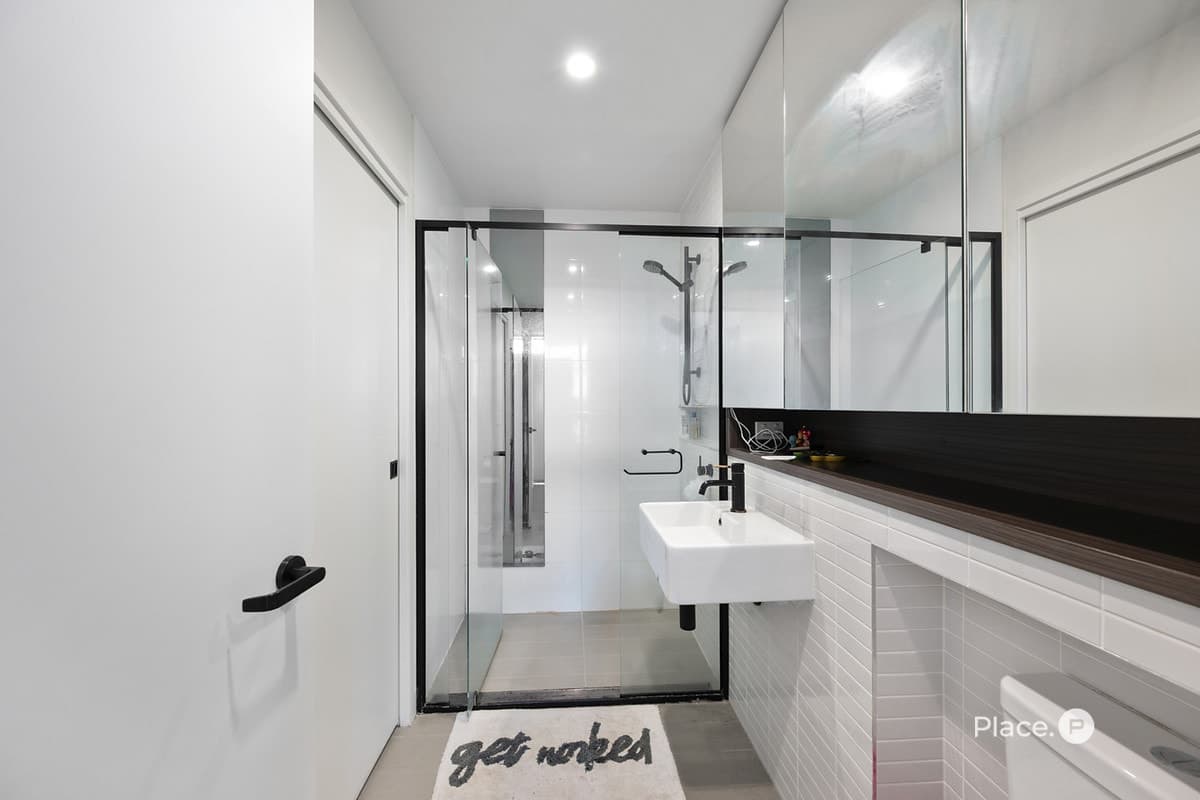 2-4 Edmondstone Street, South Brisbane - Thumbnail 4