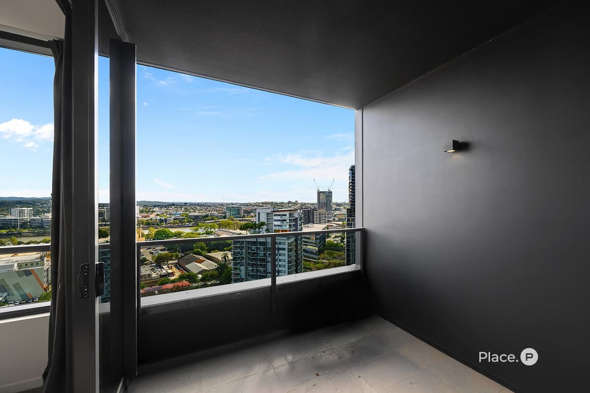 2-4 Edmondstone Street, South Brisbane - Thumbnail 5