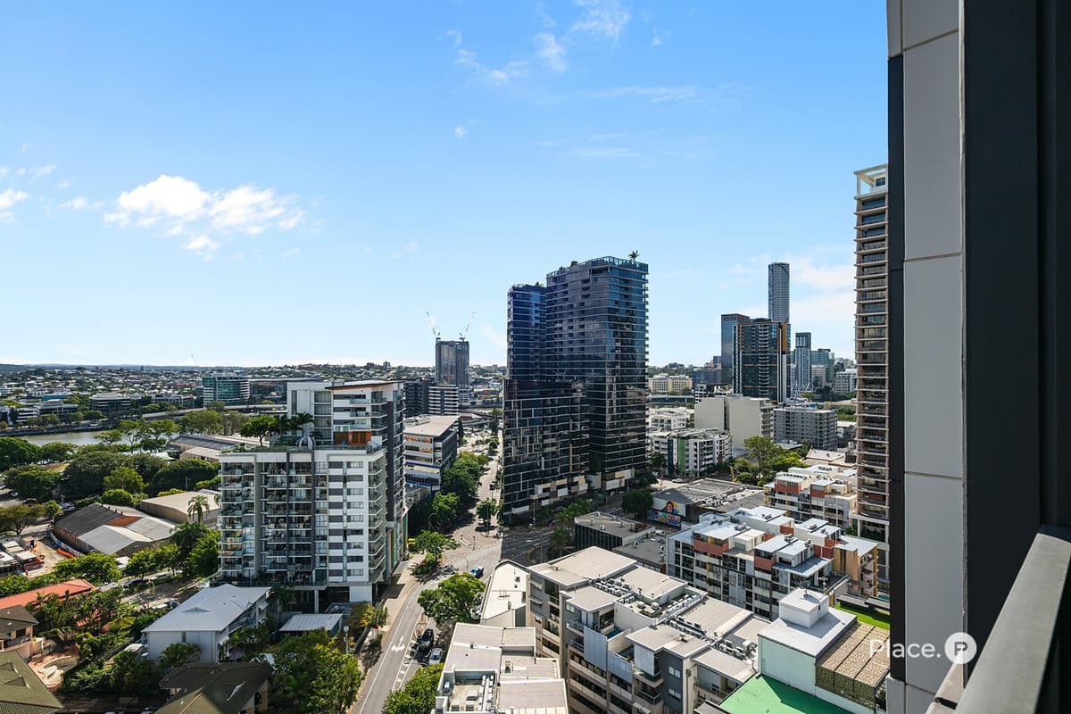 2-4 Edmondstone Street, South Brisbane - Thumbnail 8