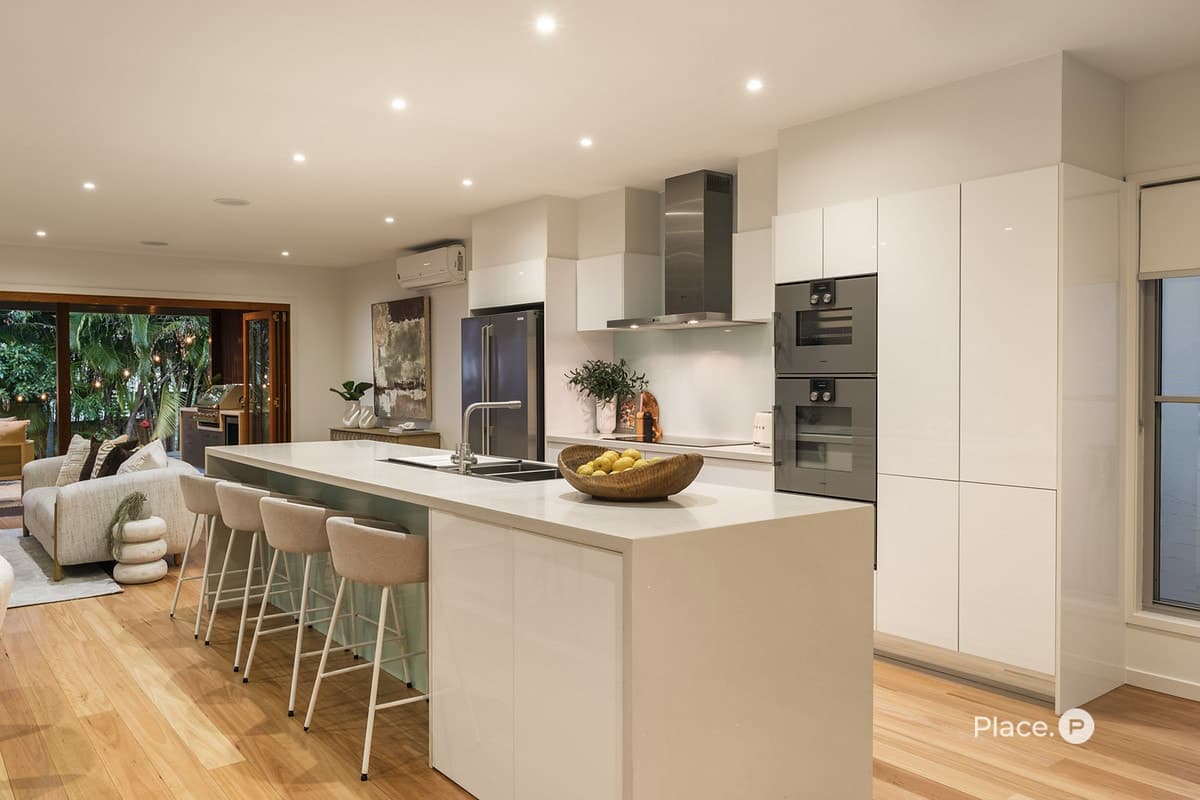 72 Smallman Street, Bulimba - Thumbnail 8