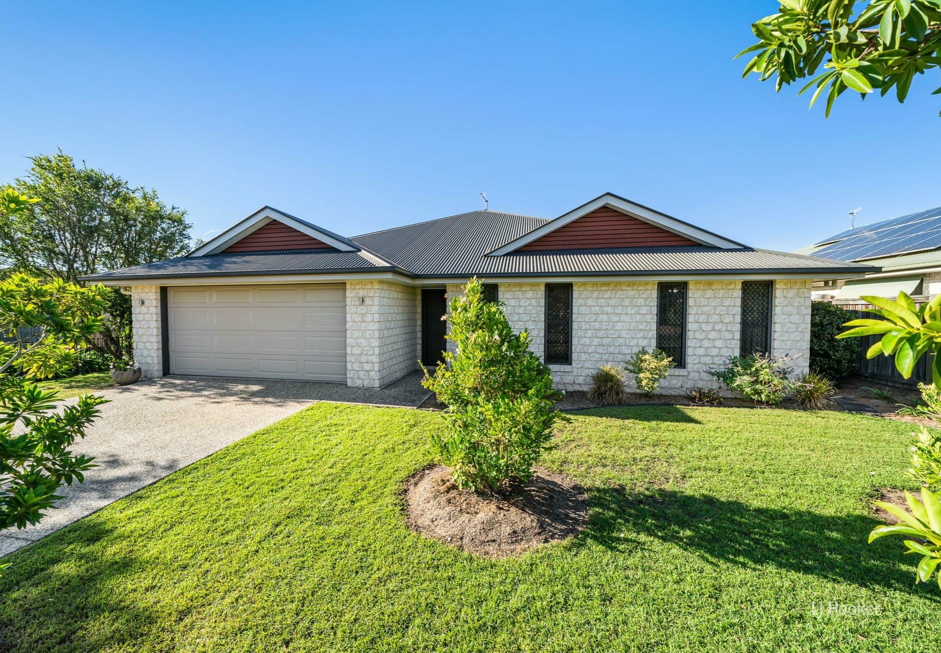 48 Settlers Rise, Woolmar, Woolmar - Thumbnail 2