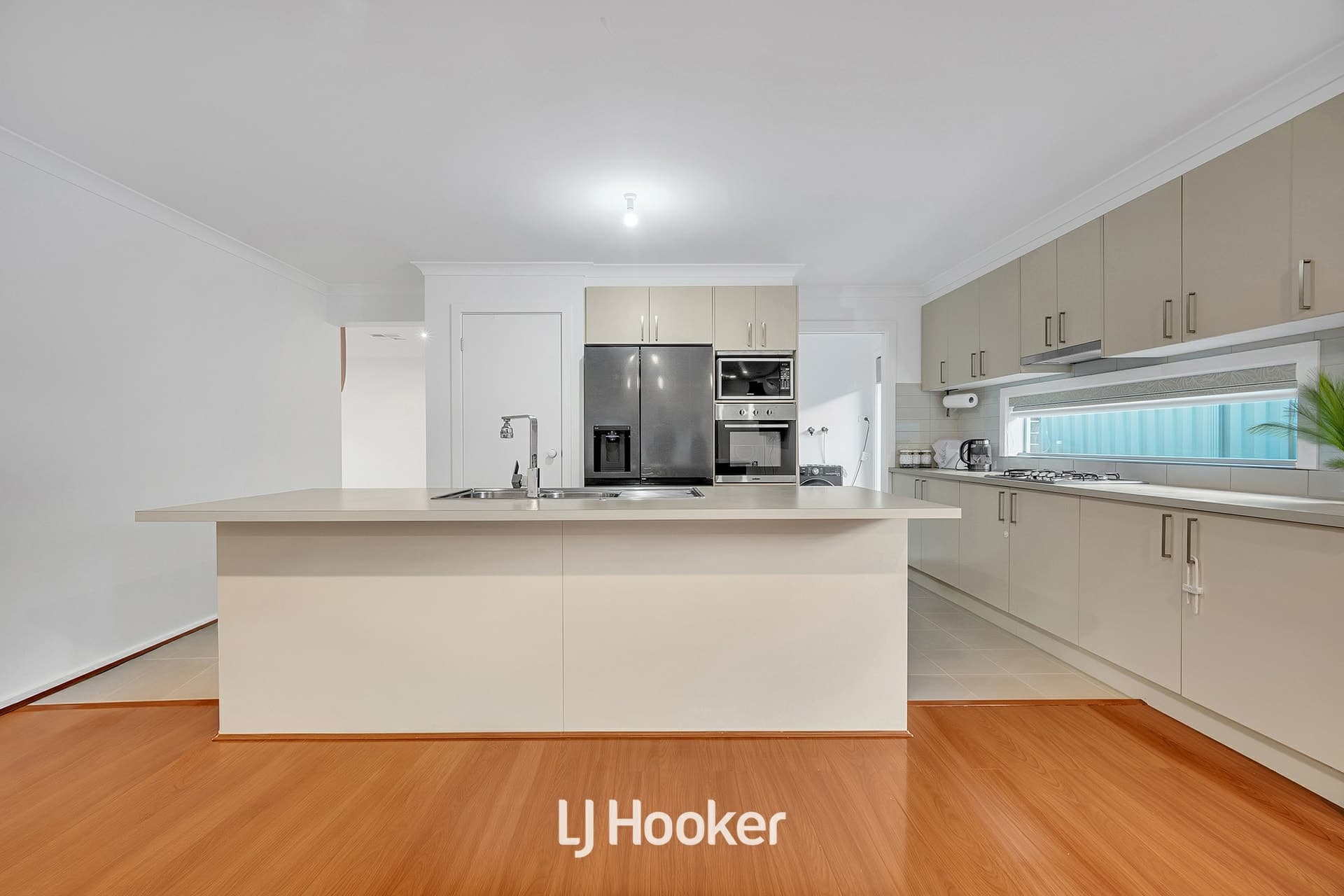 52 Bradford Drive, Cranbourne East, Cranbourne East - Thumbnail 7