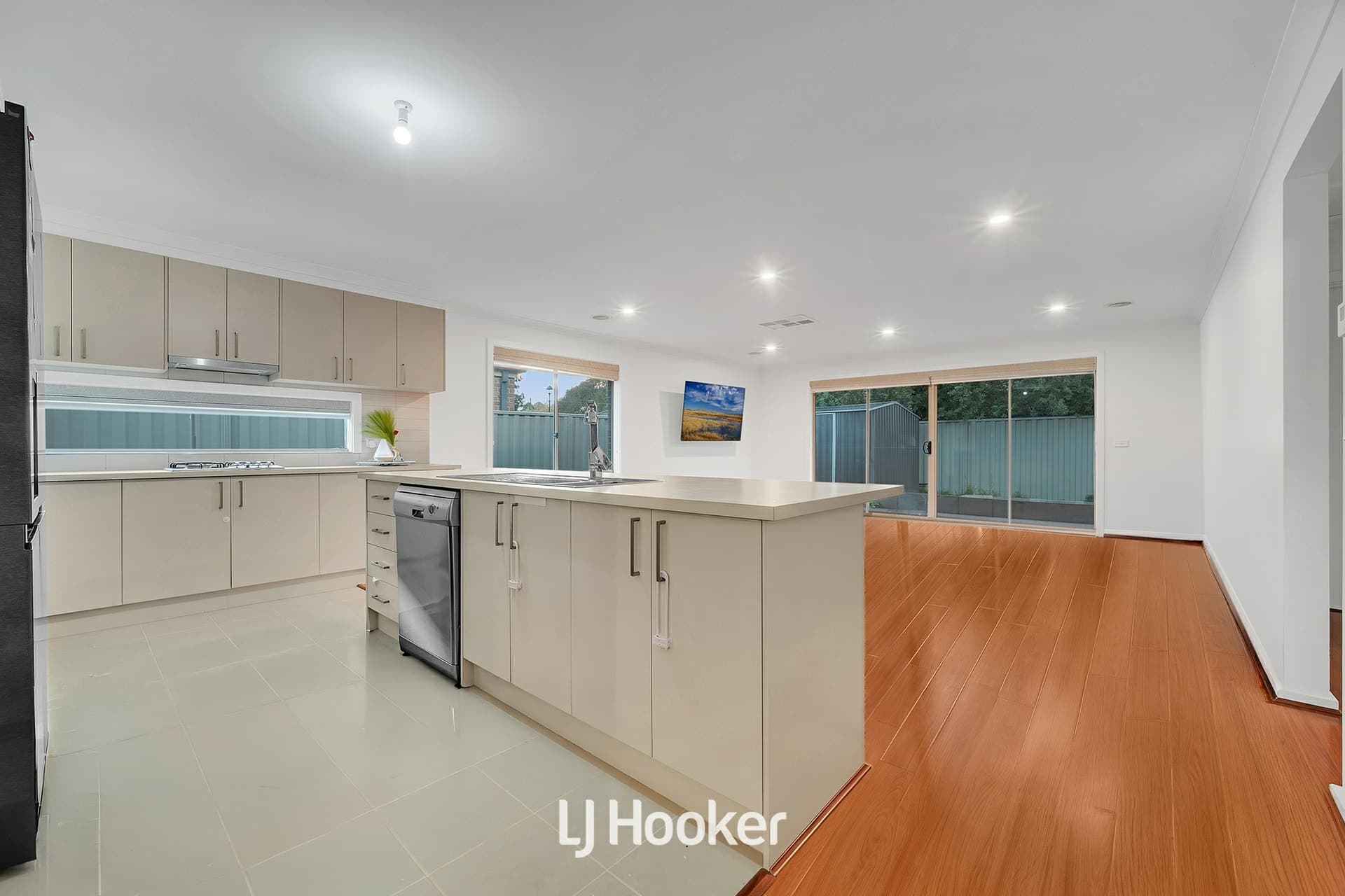 52 Bradford Drive, Cranbourne East, Cranbourne East - Thumbnail 8