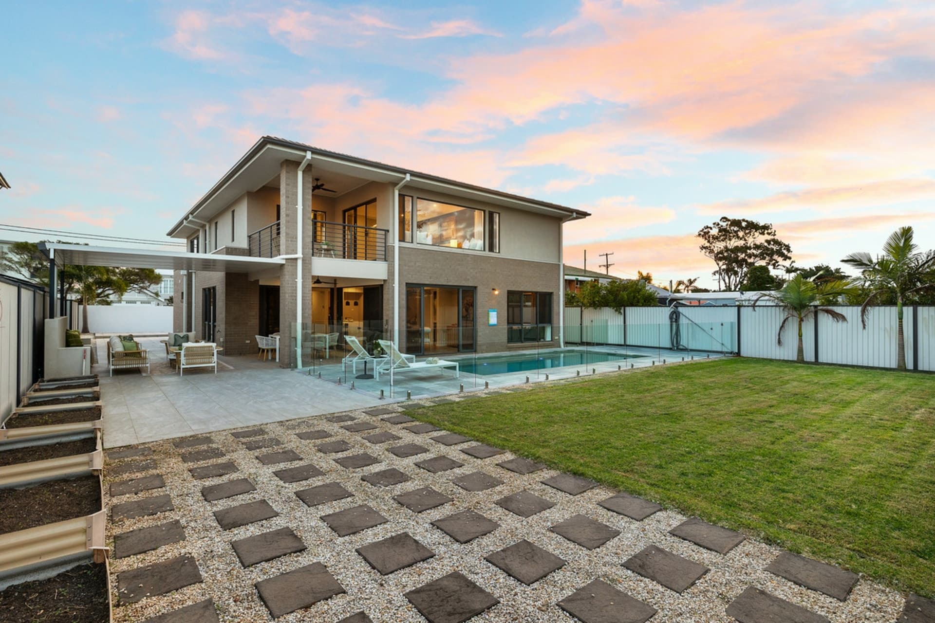 15 Moore Street, Victoria Point, Victoria Point - Thumbnail 2