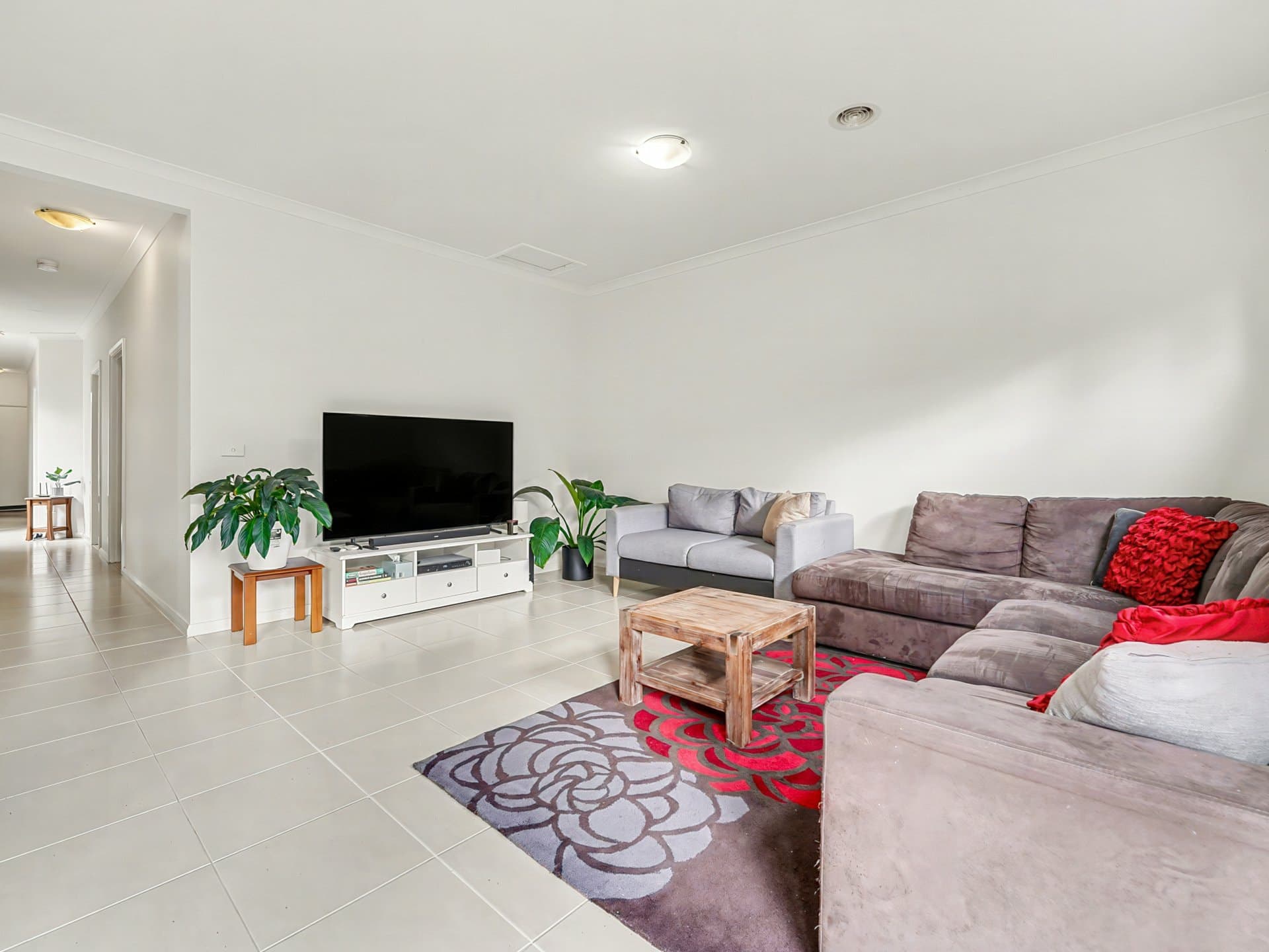 77 Havana Parade, Pakenham, Pakenham - Thumbnail 2