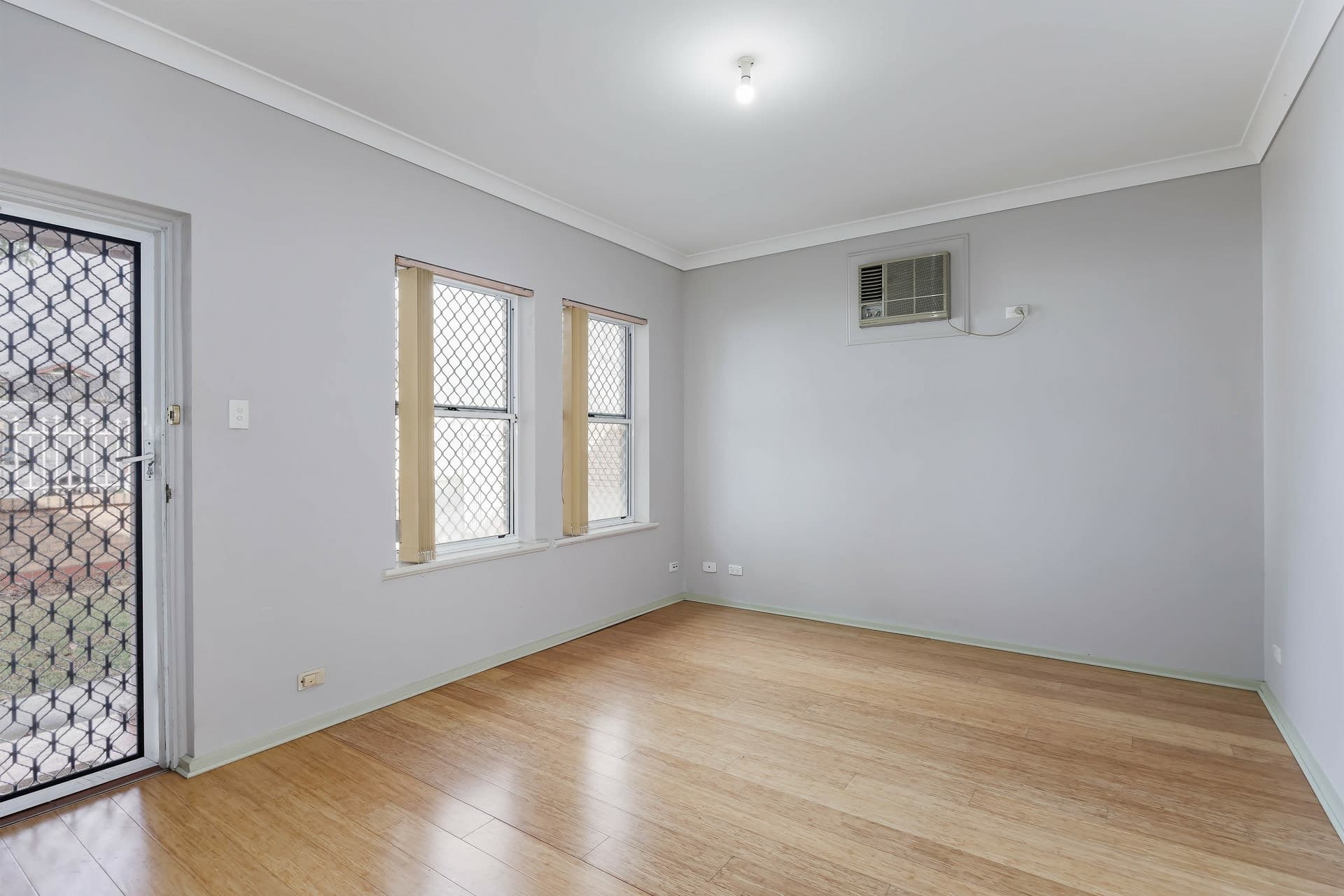 1/9 Hennessy Terrace, Rosewater, Rosewater - Thumbnail 4