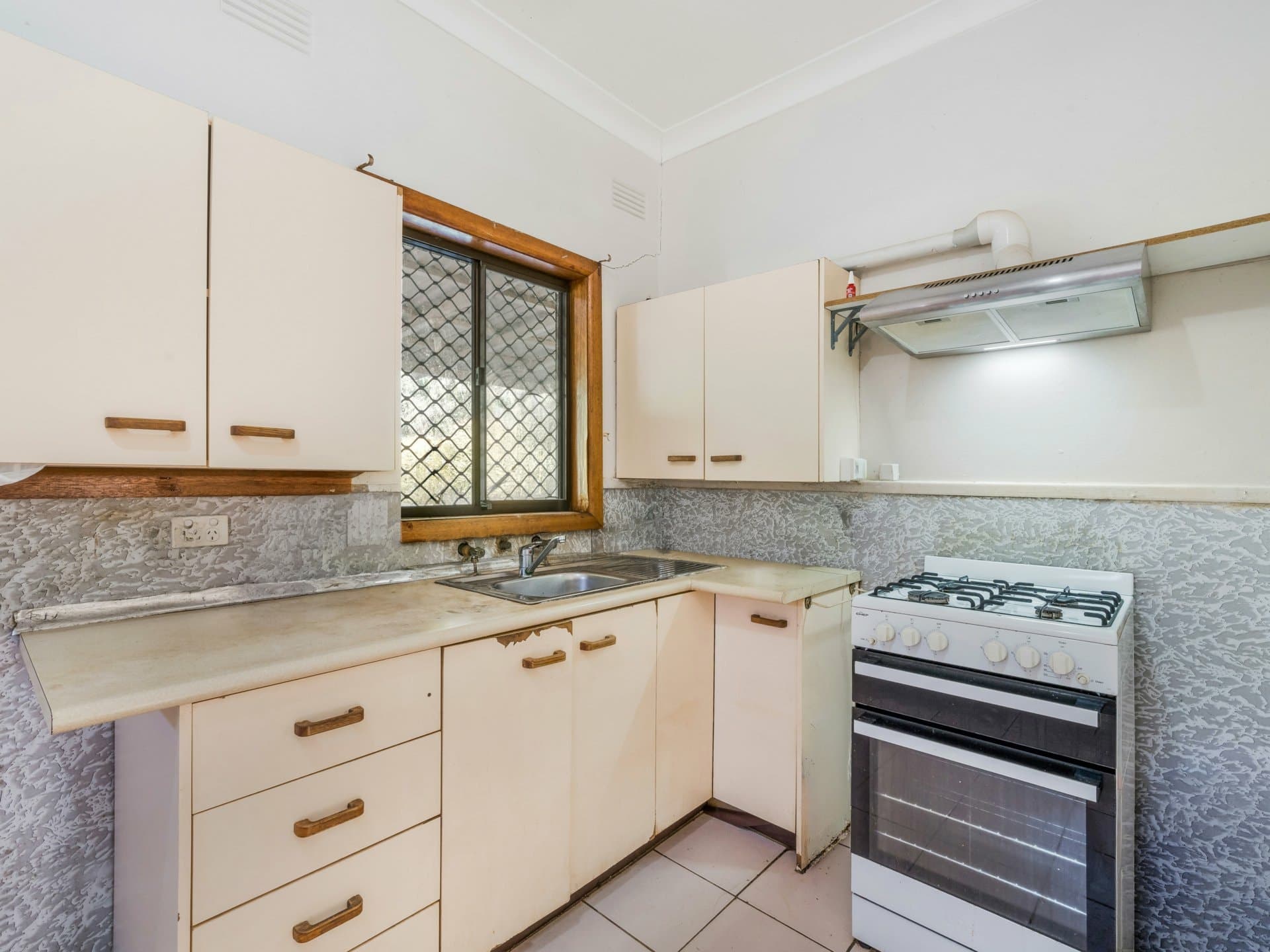 81 Jasmine Crescent, Cabramatta, Cabramatta - Thumbnail 3