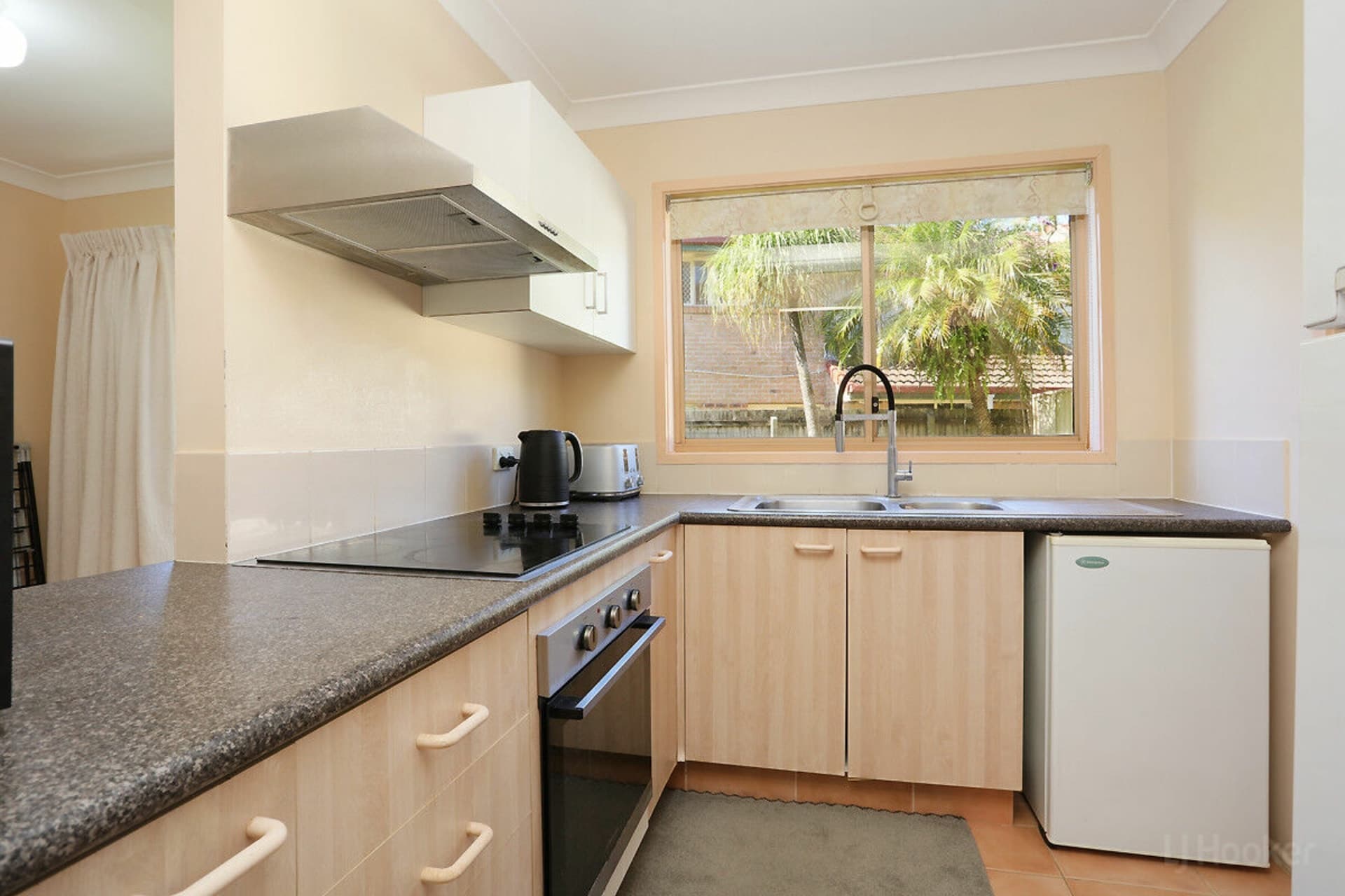 122/170 Central Street, Labrador, Labrador - Thumbnail 8
