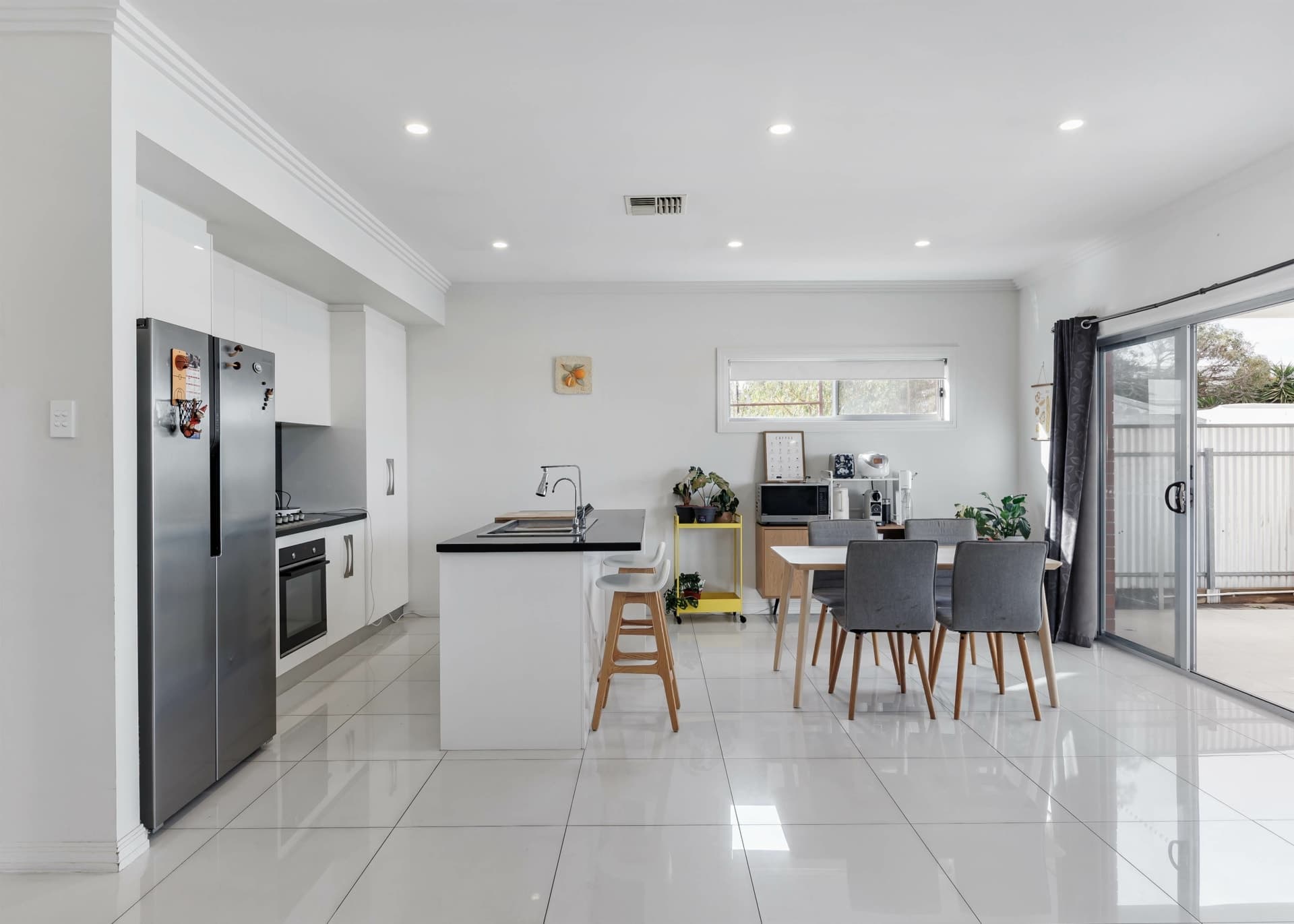 2/4B Ayr Avenue, Seaton, Seaton - Thumbnail 2