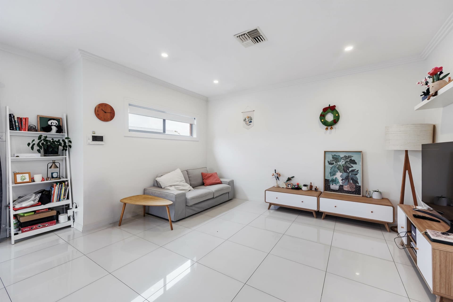 2/4B Ayr Avenue, Seaton, Seaton - Thumbnail 5