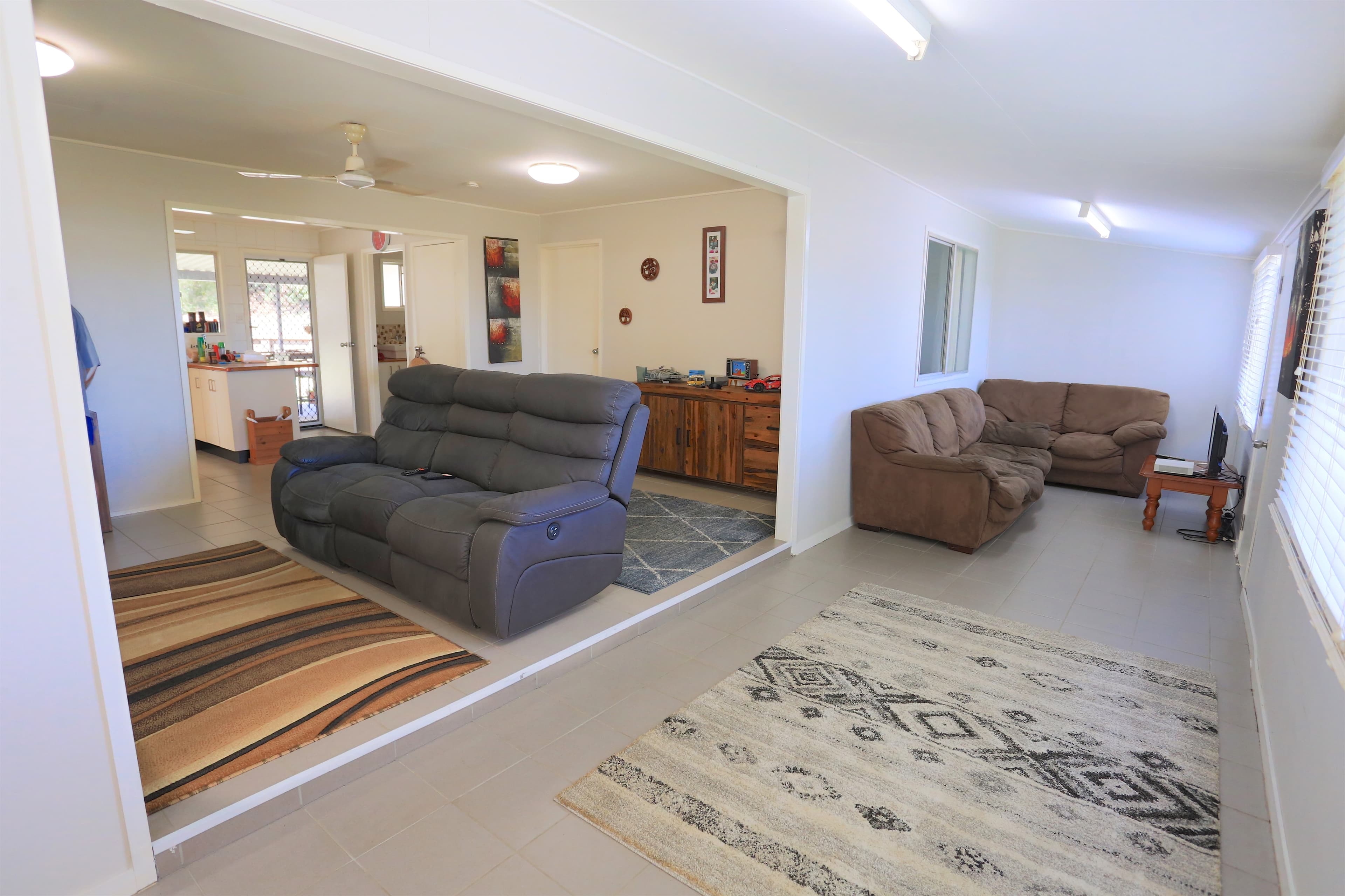 35 John Street, EMU PARK, Emu Park - Thumbnail 2