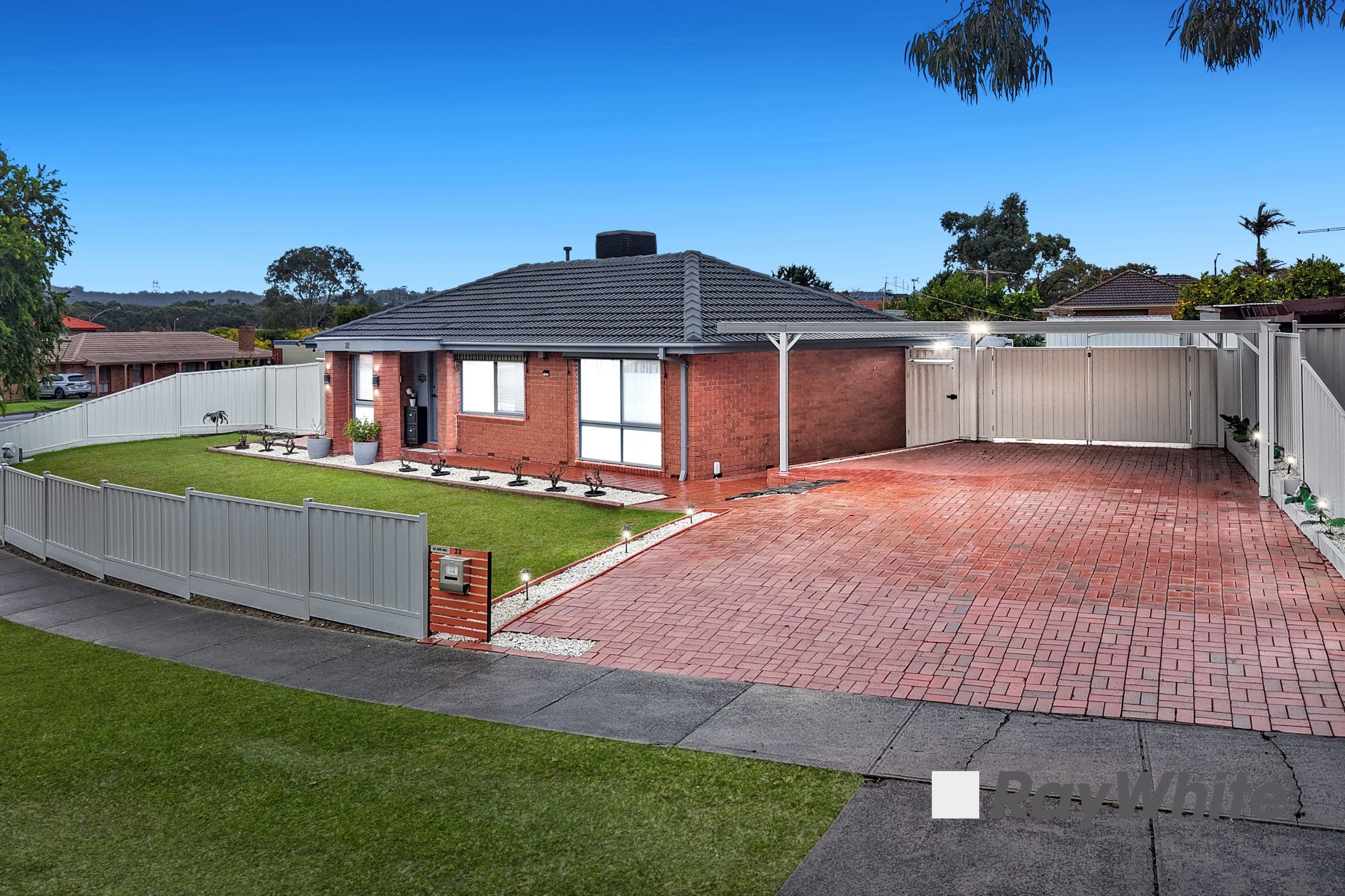 32 Broadwalk Grove, Endeavour Hills VIC 3802, Endeavour Hills - Thumbnail 2