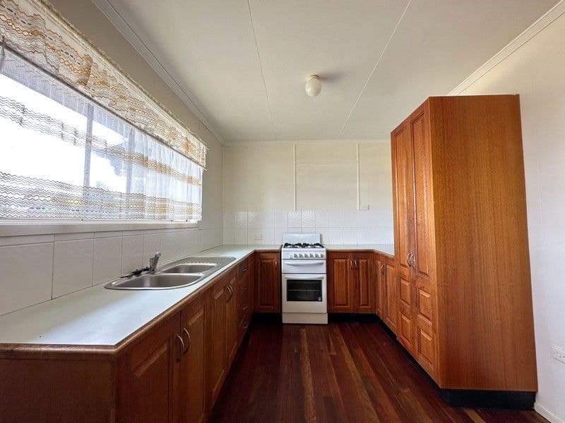 9 Mornington Cres, One Mile QLD 4305, One Mile - Thumbnail 3