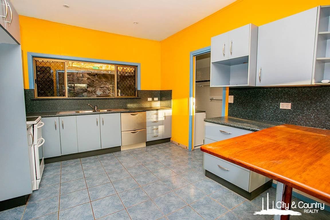 18 Landy Street, Mount Isa, Mount Isa - Thumbnail 2
