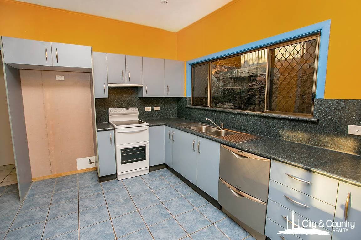 18 Landy Street, Mount Isa, Mount Isa - Thumbnail 3