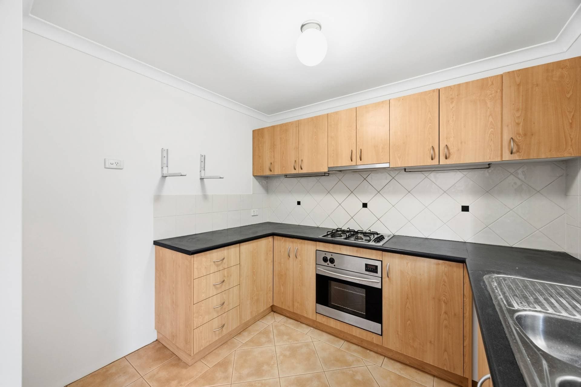 35A Pollard Street, Glendalough - Thumbnail 2