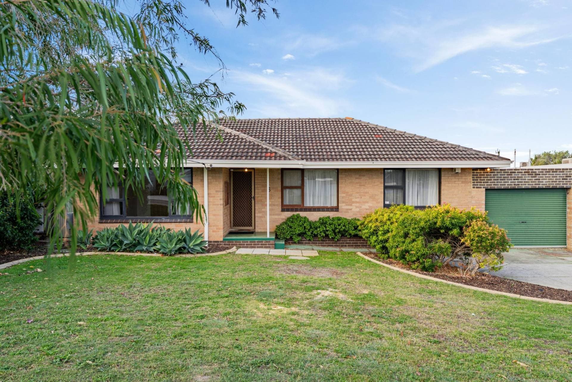 6 Greenacre Street, Dianella - Image 1