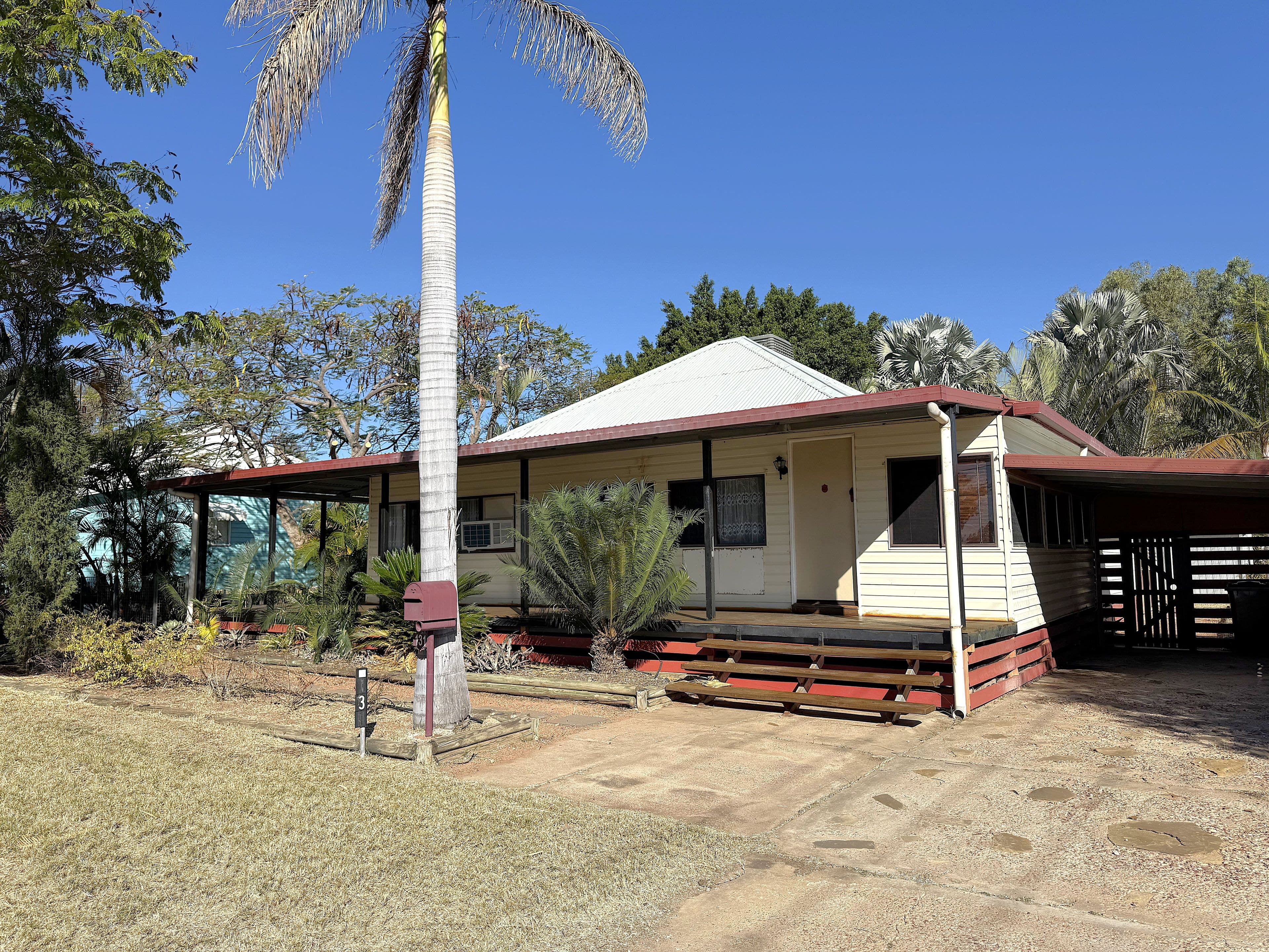 131 Yew Street, Barcaldine QLD 4725, Barcaldine - Thumbnail 2