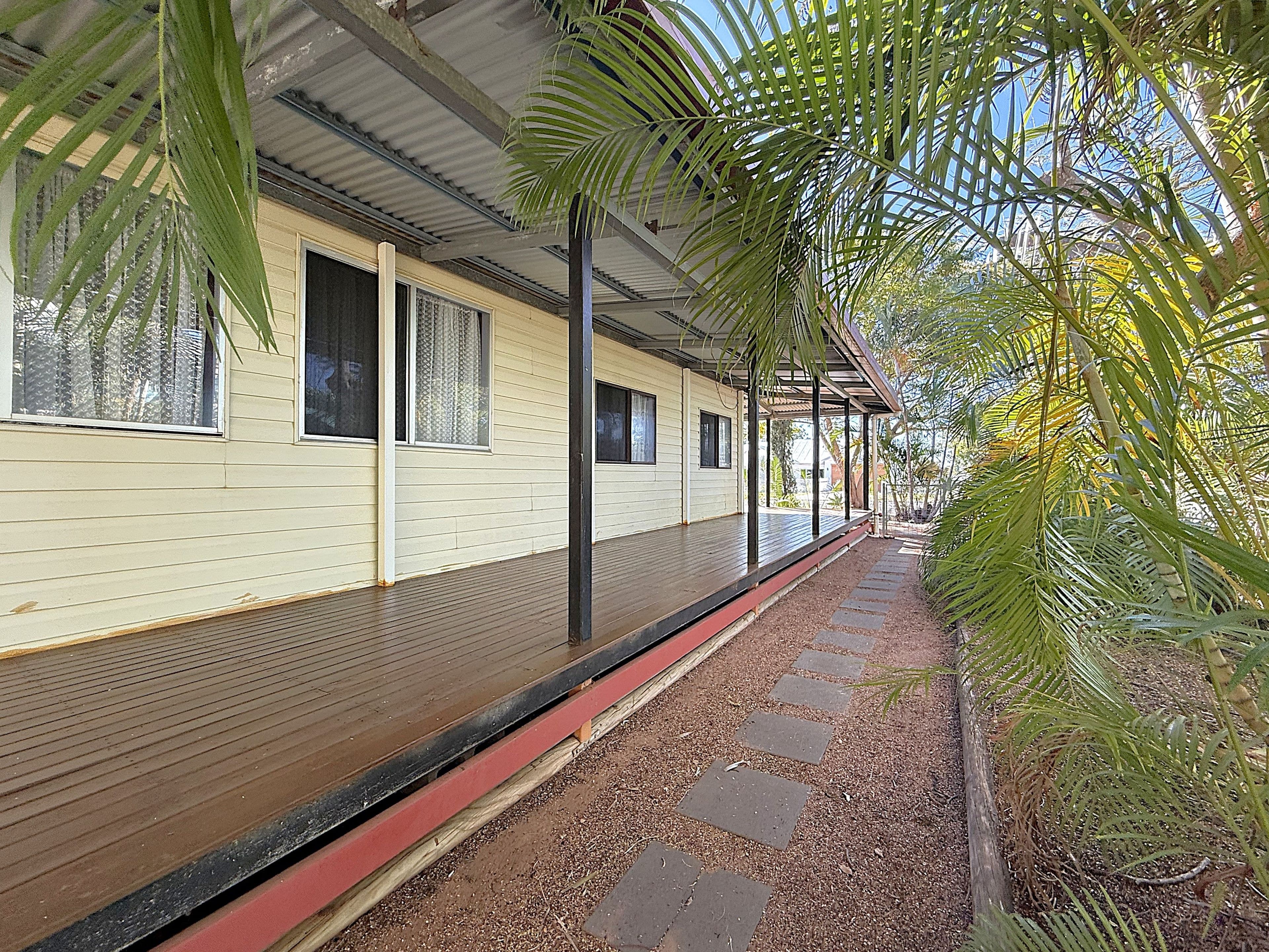 131 Yew Street, Barcaldine QLD 4725, Barcaldine - Thumbnail 4