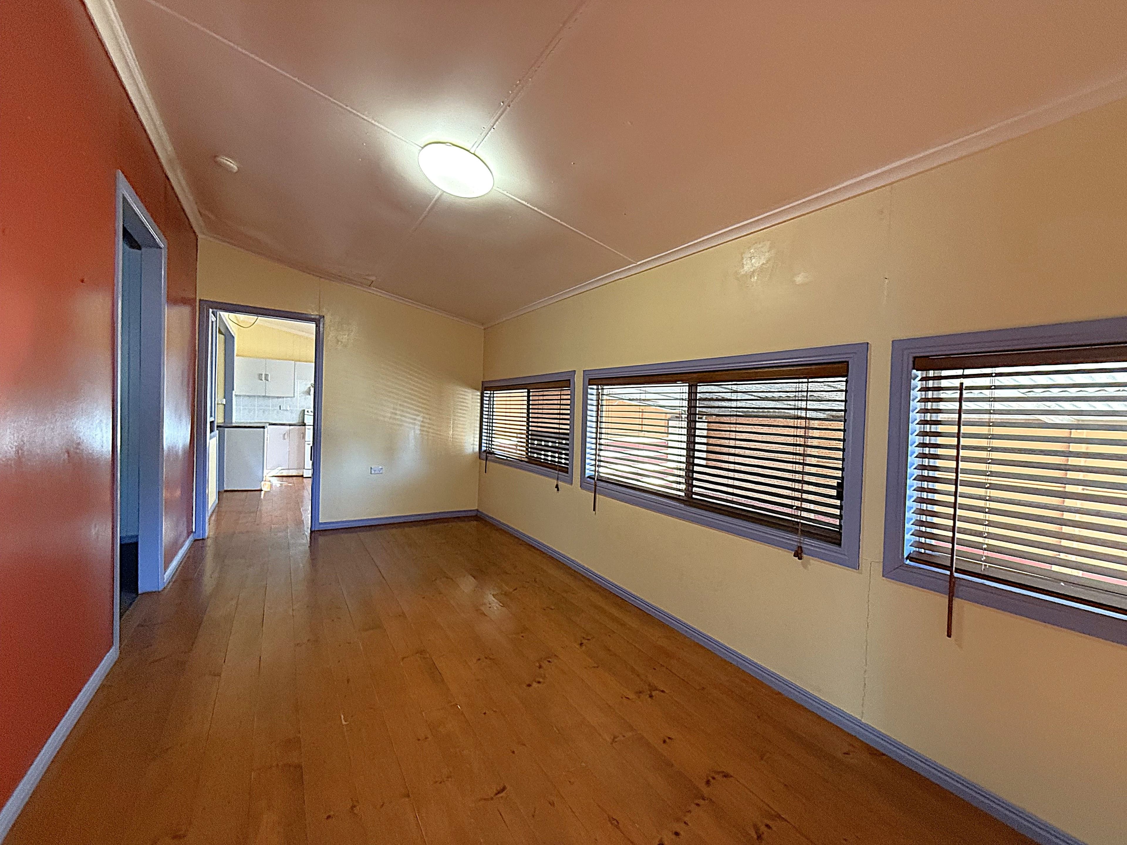 131 Yew Street, Barcaldine QLD 4725, Barcaldine - Thumbnail 5