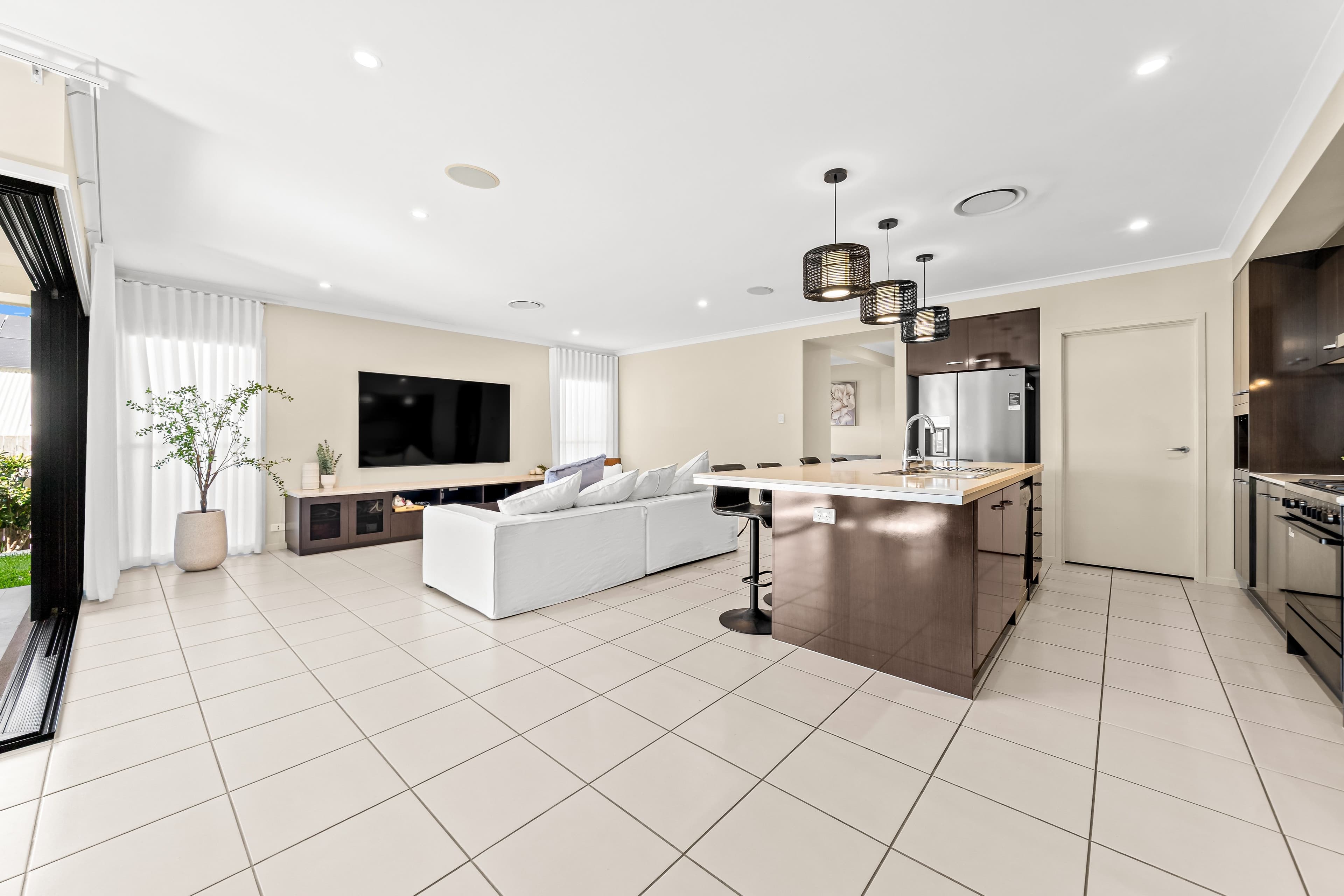 7 Madanie Crescent, Underwood QLD 4119, Underwood - Thumbnail 4