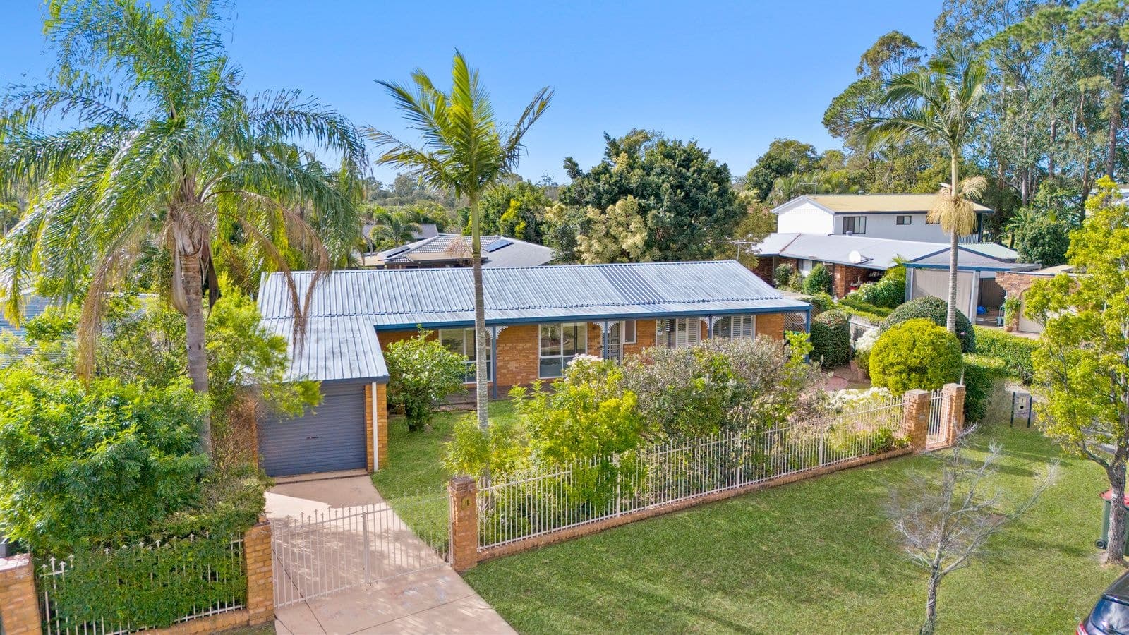 4 Caister Court, Carindale QLD 4152, Carindale - Thumbnail 2