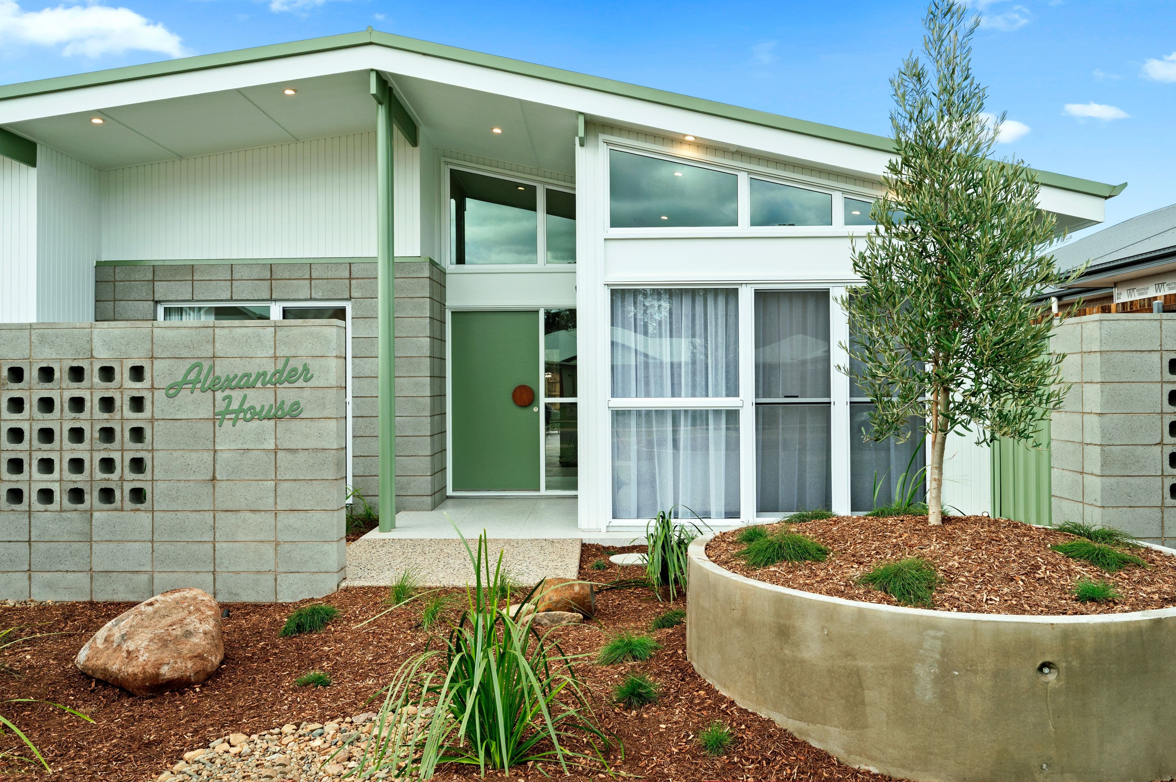 22 Mirambeena Drive, Highfields QLD 4352, Highfields - Thumbnail 2