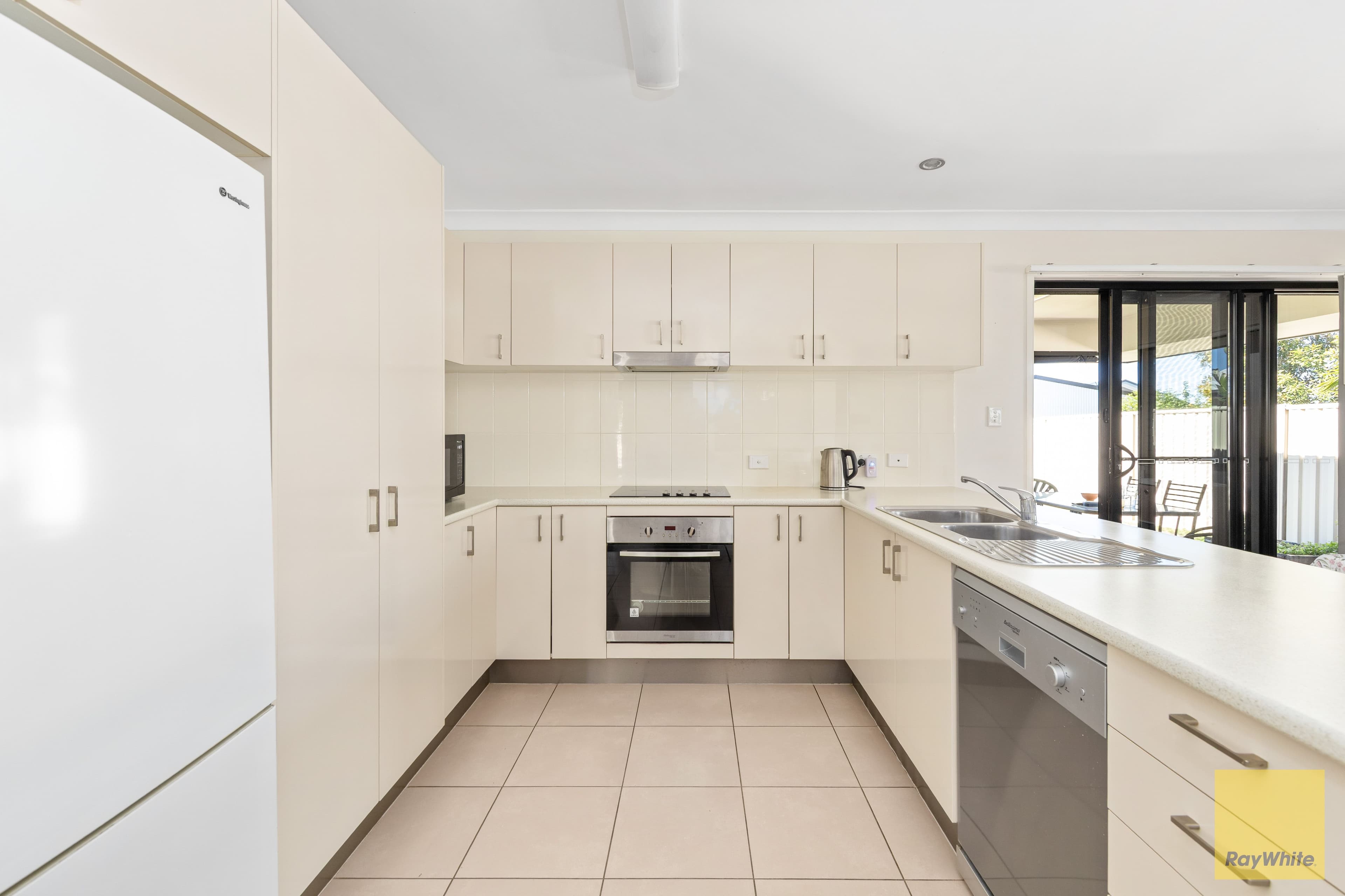 27 Thornton Street, Emerald QLD 4720, Emerald - Thumbnail 8