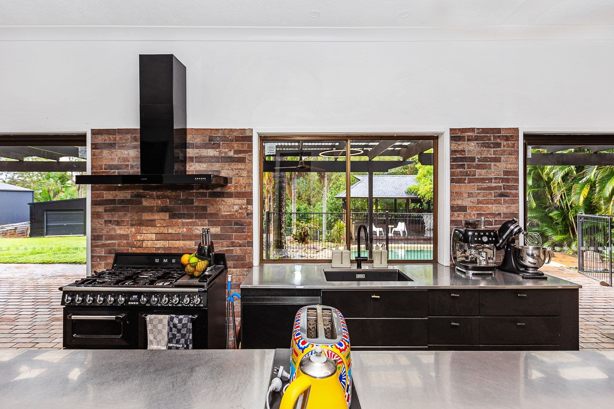 41 Winderadeen Drive, Highland Park QLD 4211, Highland Park - Thumbnail 8