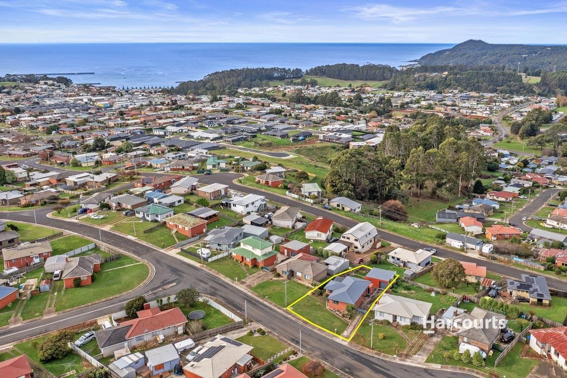 31 Winter Avenue, UPPER BURNIE, TAS 7320, Upper Burnie - Thumbnail 2