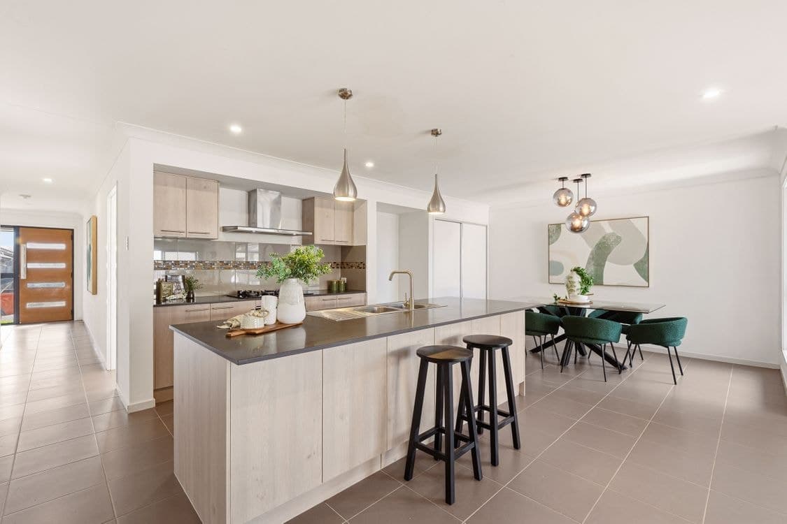 11 Peter Street, COLLINGWOOD PARK, QLD 4301, Collingwood Park - Thumbnail 3
