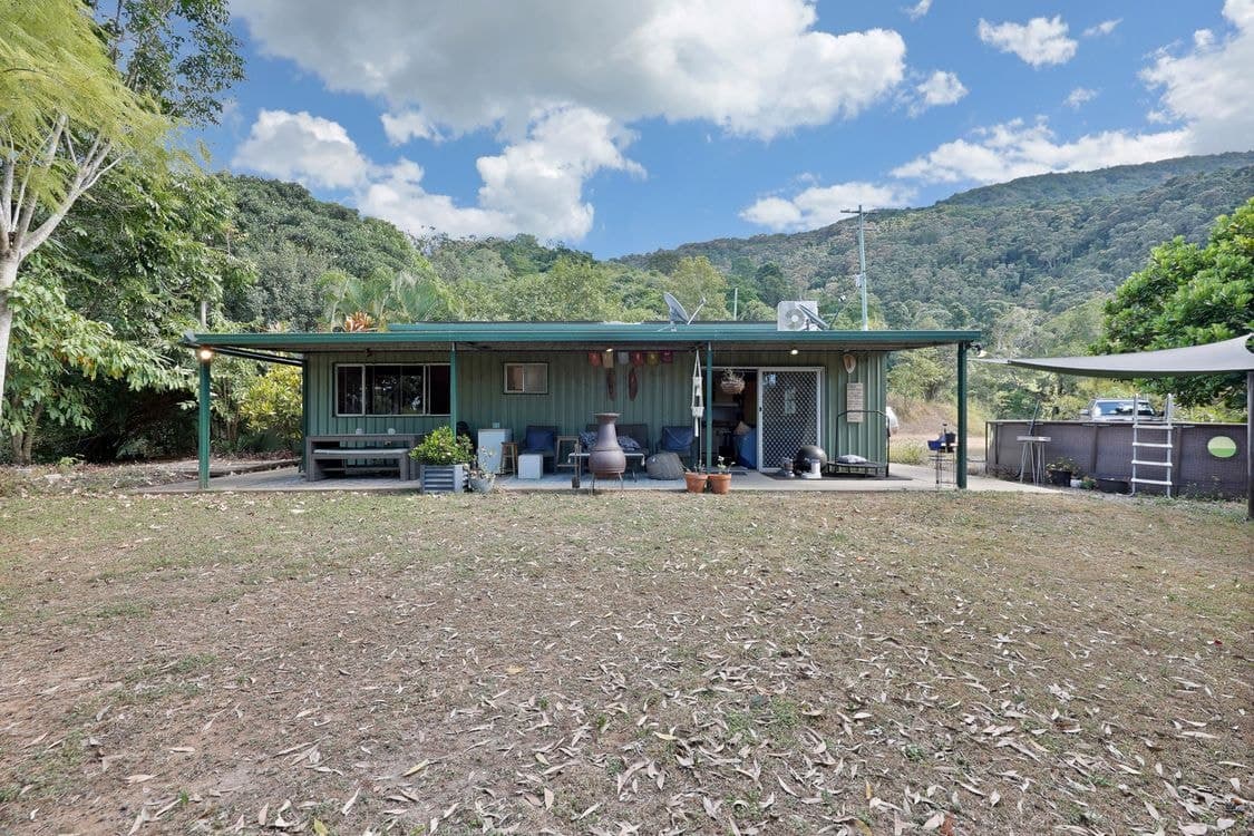 621 Middle Creek Road, SARINA, QLD 4737, Sarina - Thumbnail 6