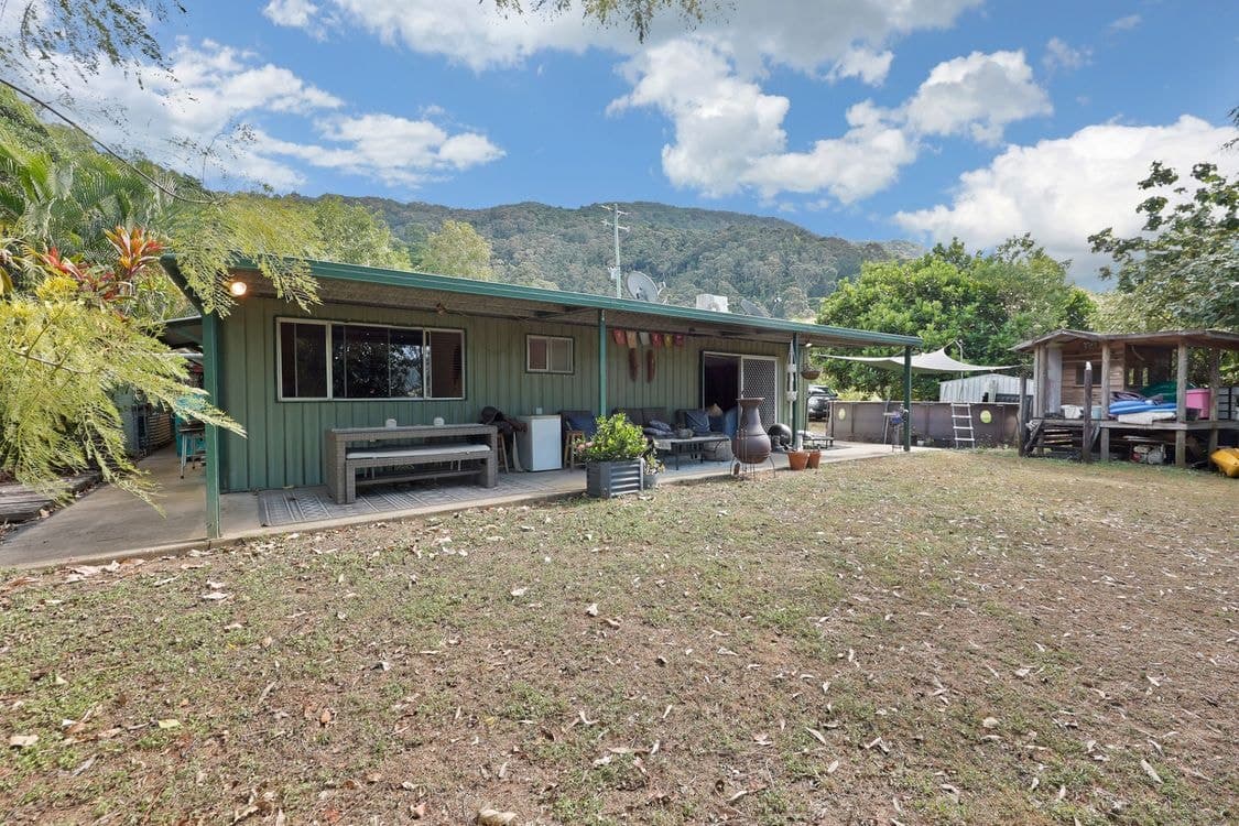 621 Middle Creek Road, SARINA, QLD 4737, Sarina - Thumbnail 7